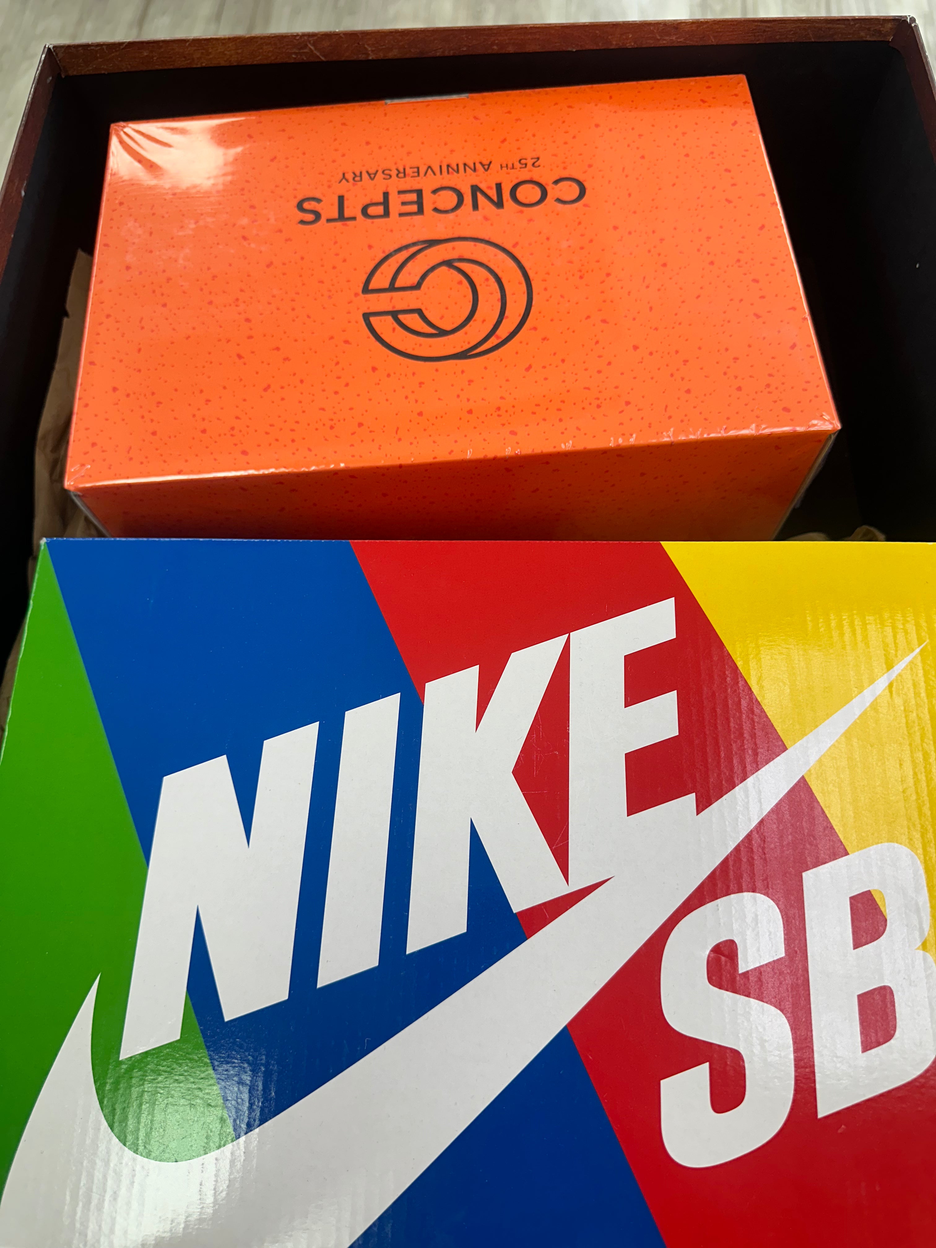 Nike SB Dunk Low “Concepts Orange Lobster” (Special Box)