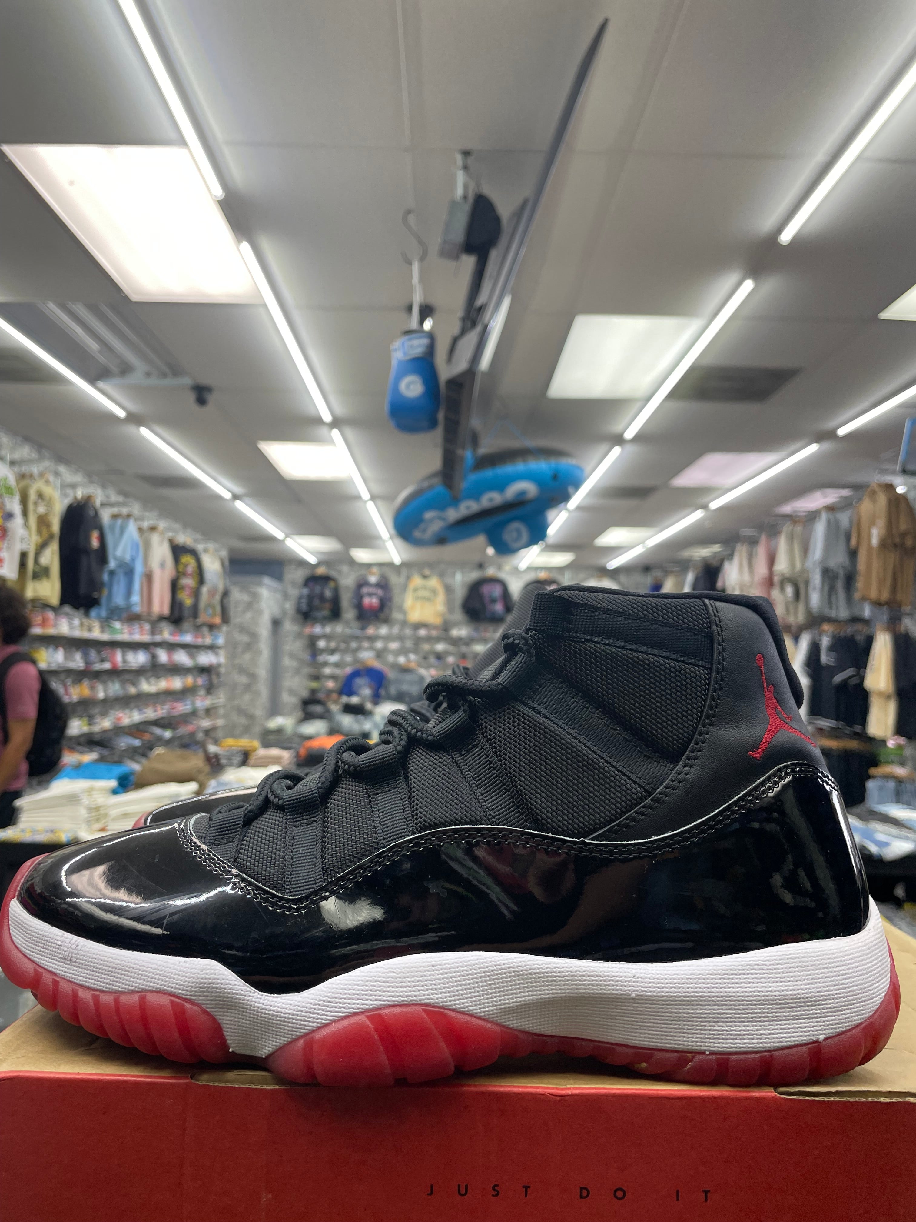 Air Jordan Retro 11 “Playoffs Bred” *Size 10.5 Preowned*