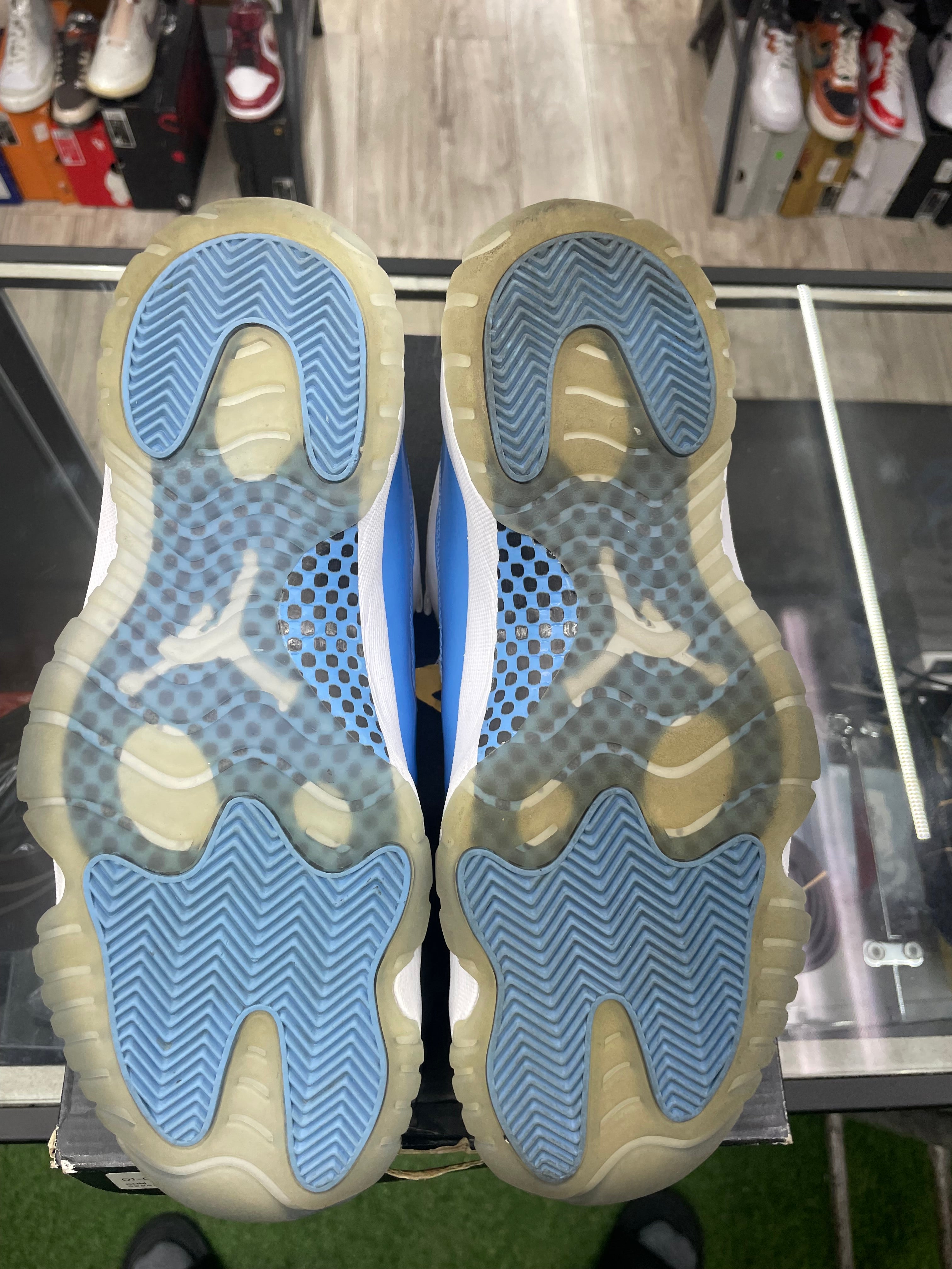 Air Jordan Retro 11 Low “University Blue” *Size 11 Preowned*
