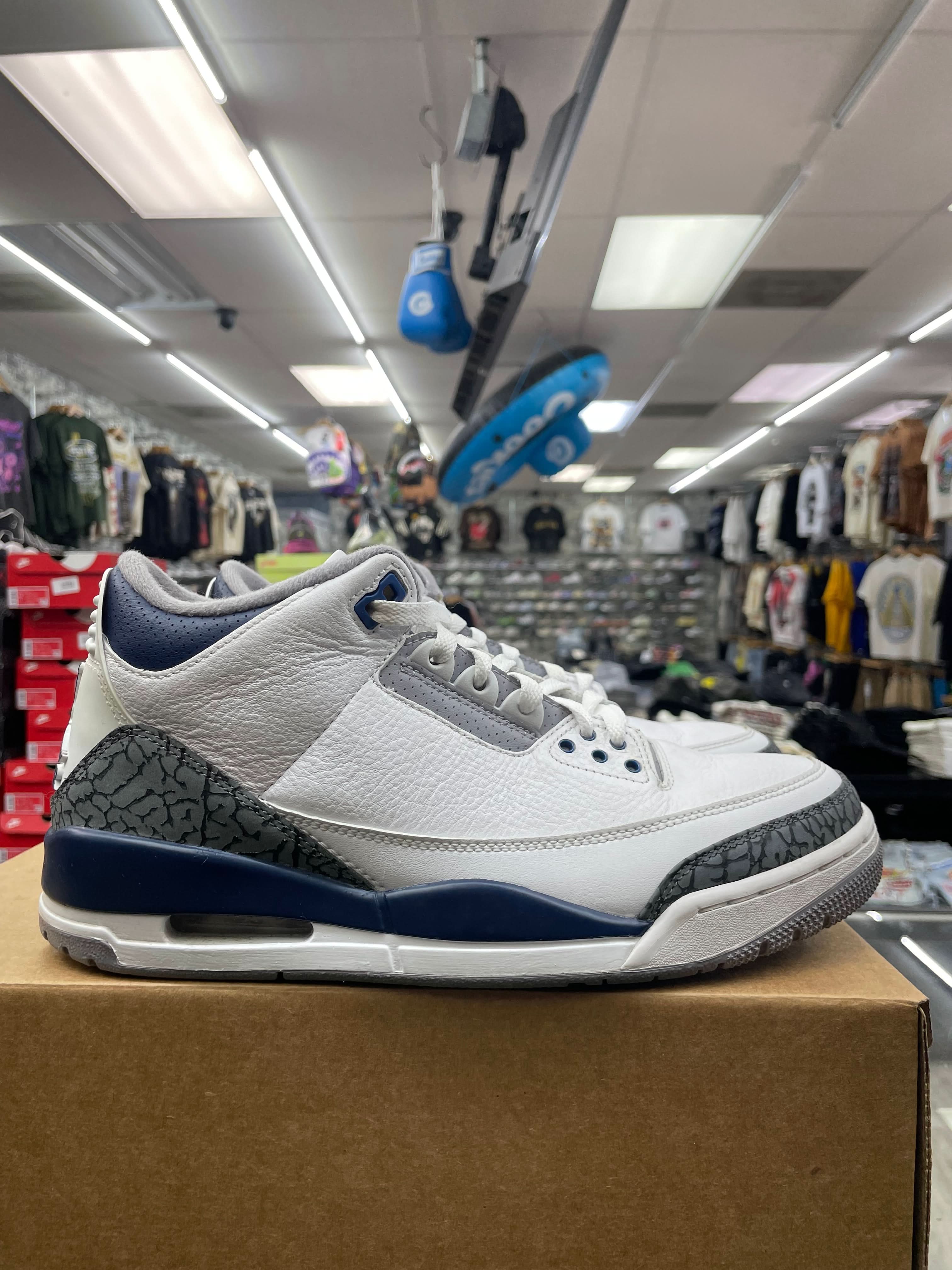 Air Jordan Retro 3 “Midnight Navy” *Size 9.5 Preowned*