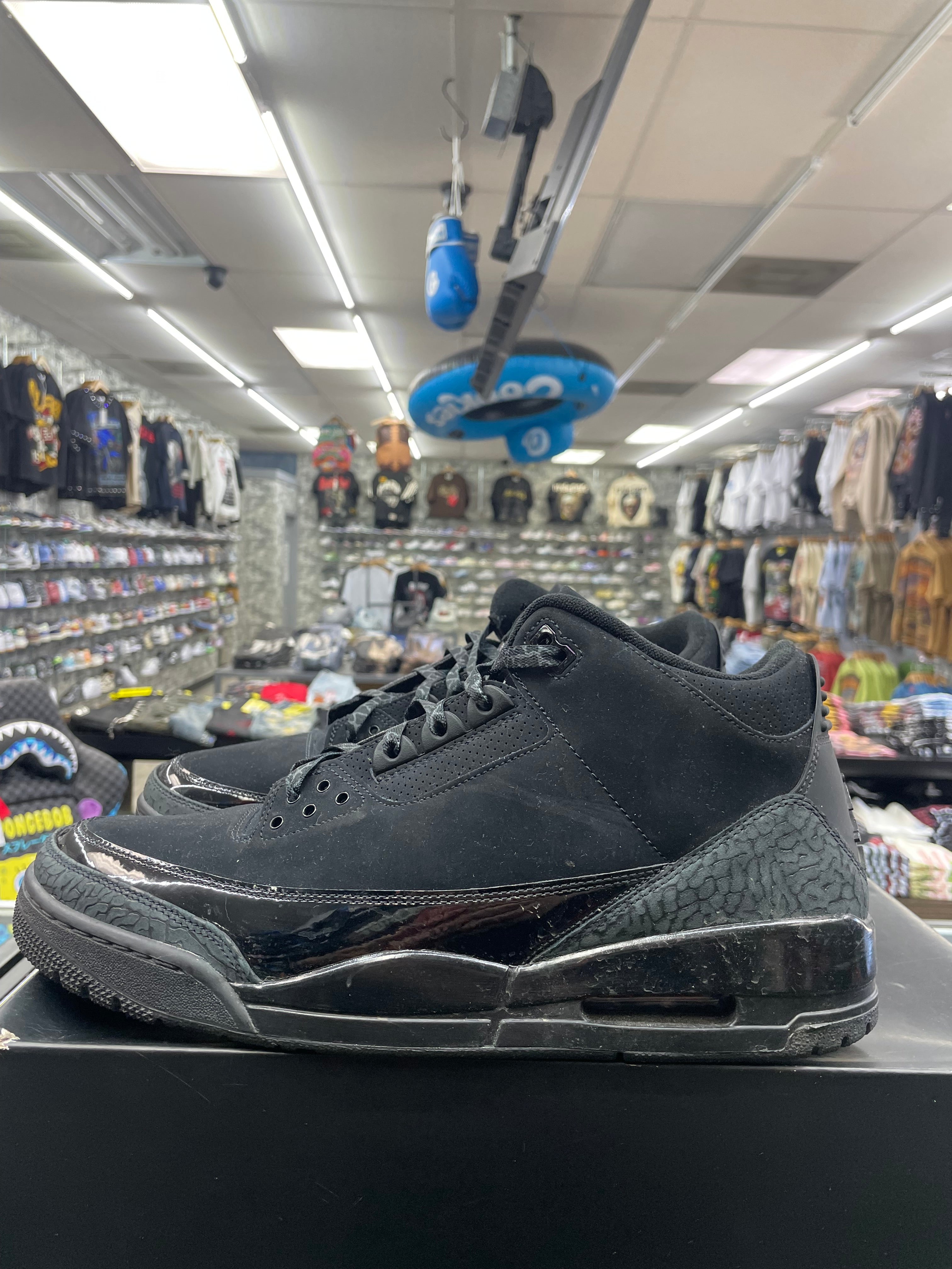 Air Jordan Retro 3 “Black Cat” *Size 13 Preowned* (CT8532-001)