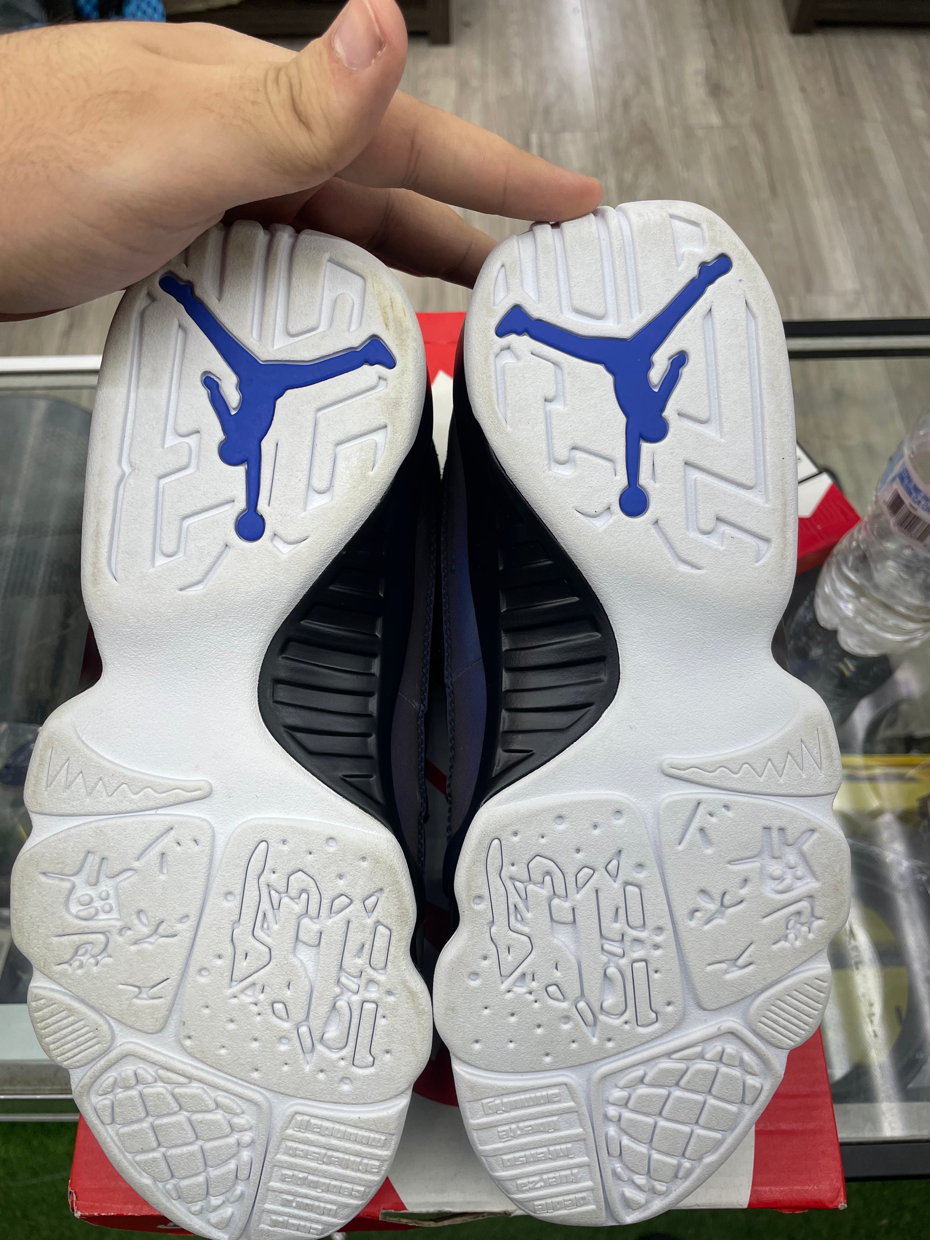 Air Jordan Retro 9 “Racer Blue” *Size 9 Preowned*