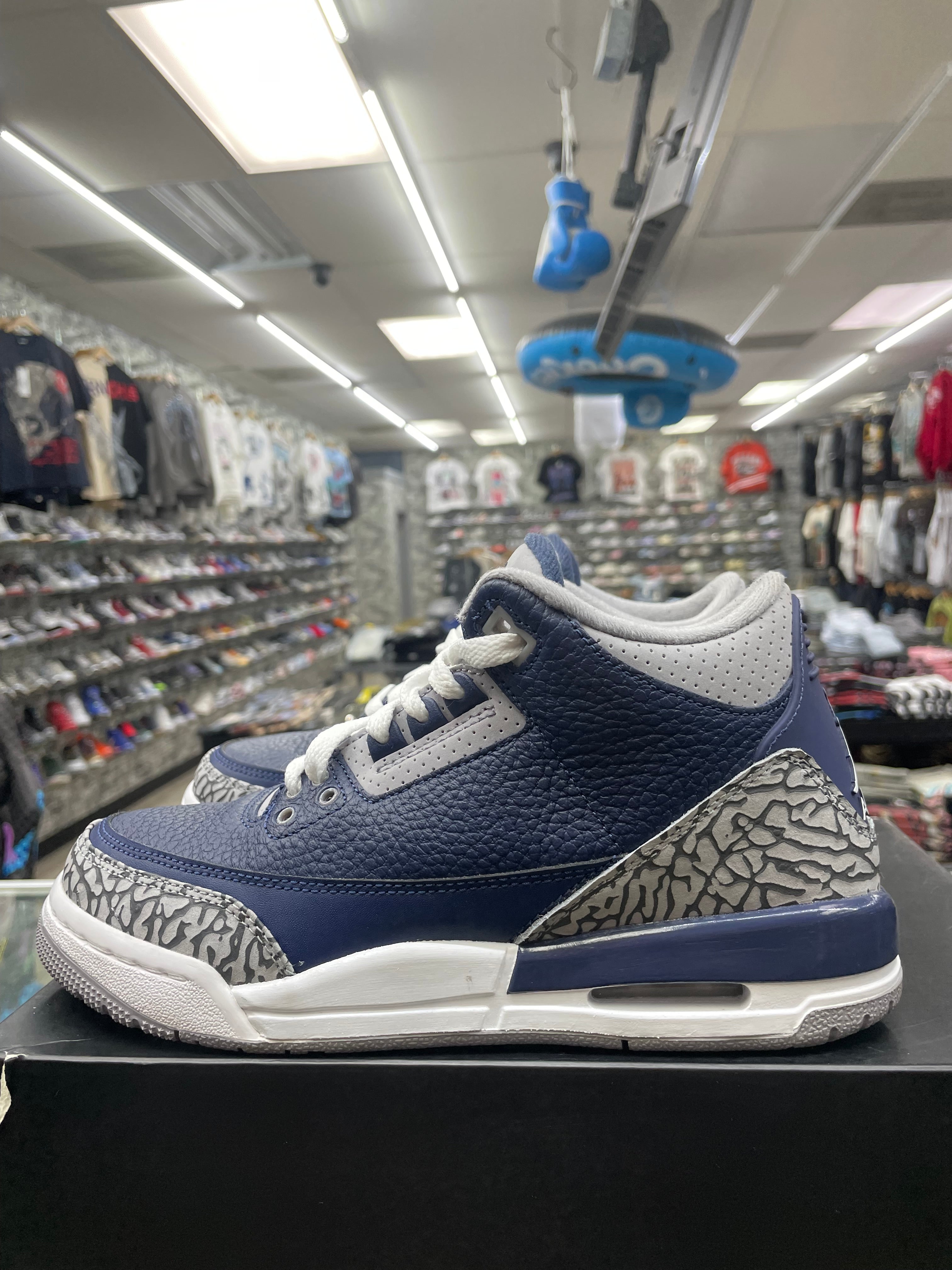 Air Jordan Retro 3 “Georgetown” *Size 6 Preowned* (398614-401)