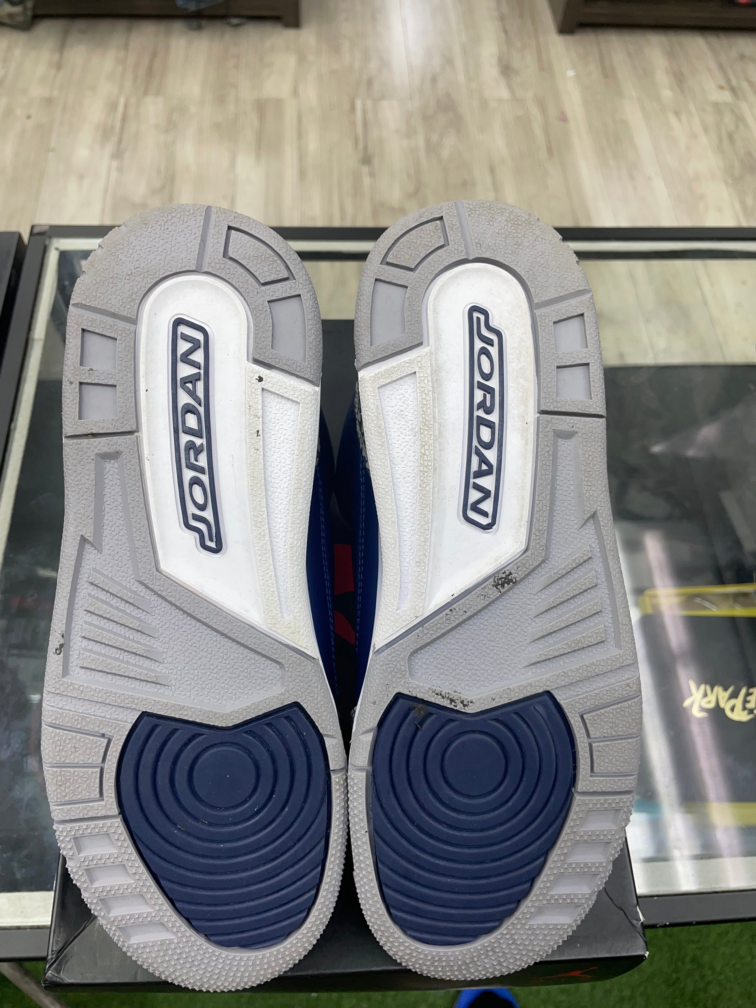 Air Jordan Retro 3 “Georgetown” *Size 6 Preowned* (398614-401)