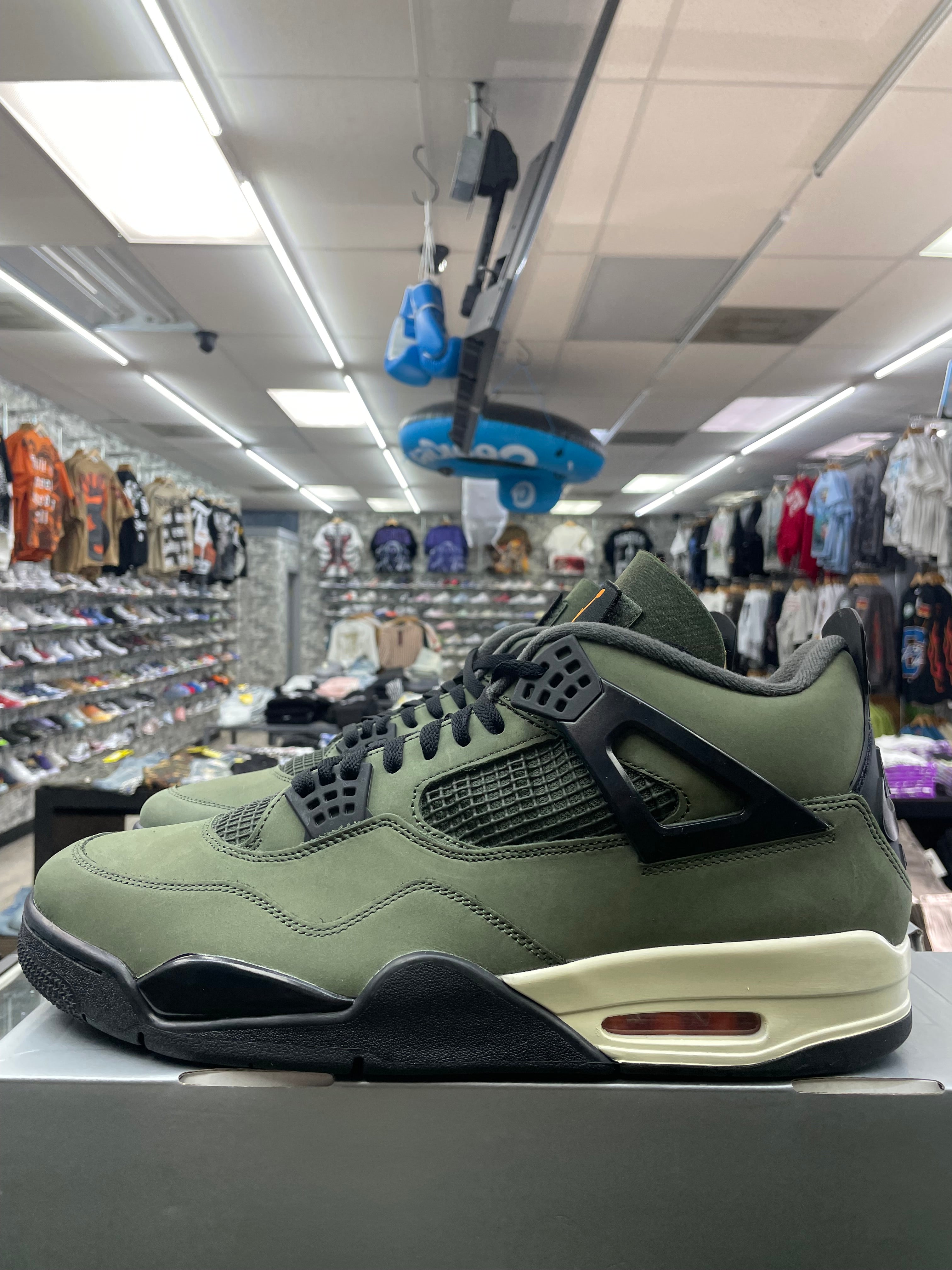 Air Jordan Retro 4 “Undefeated” *Size 15 Preowned* Worn One Time (IB1519-200)