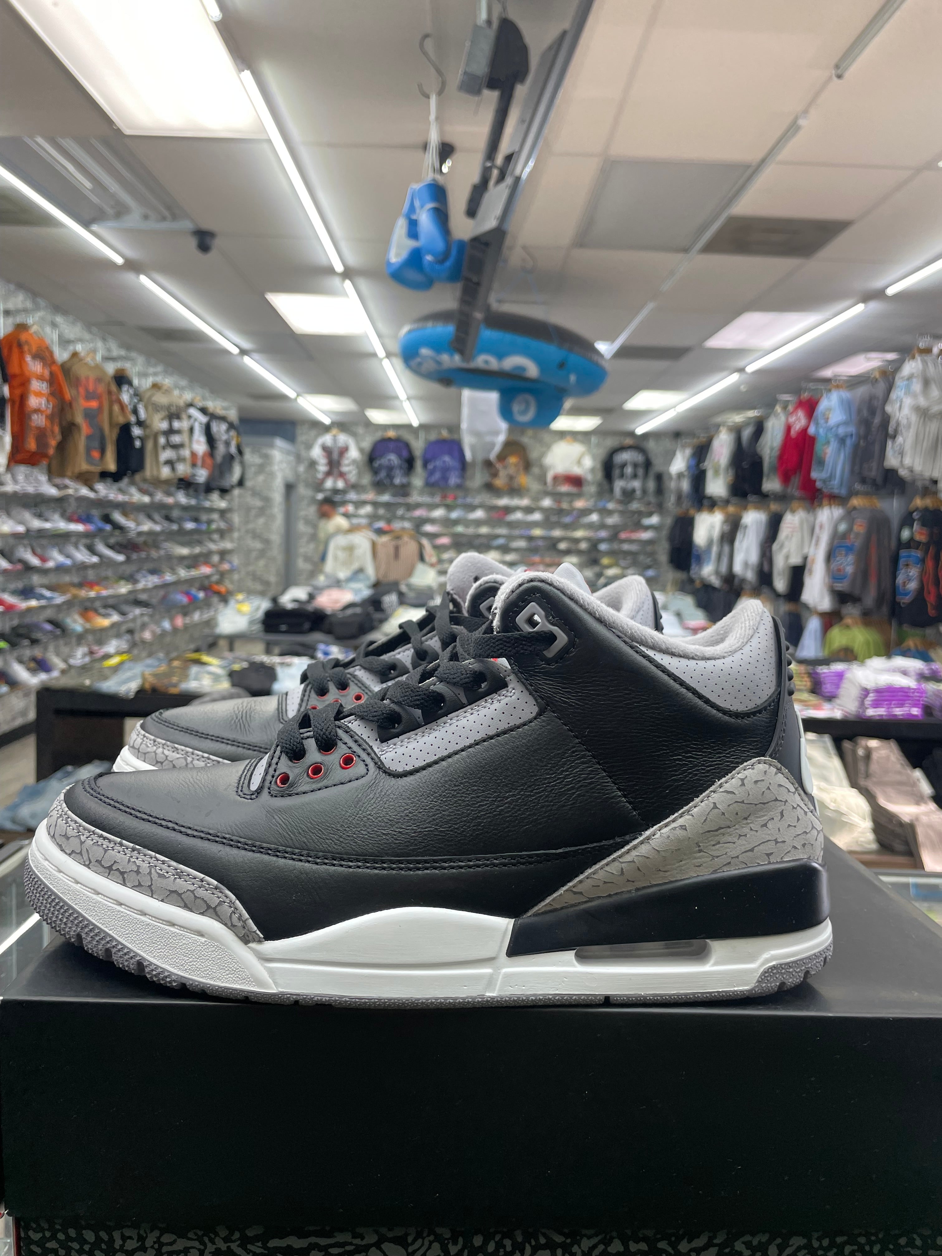 Air Jordan Retro 3 “Black Cement” *Size 10 Preowned*(DN3707-010)