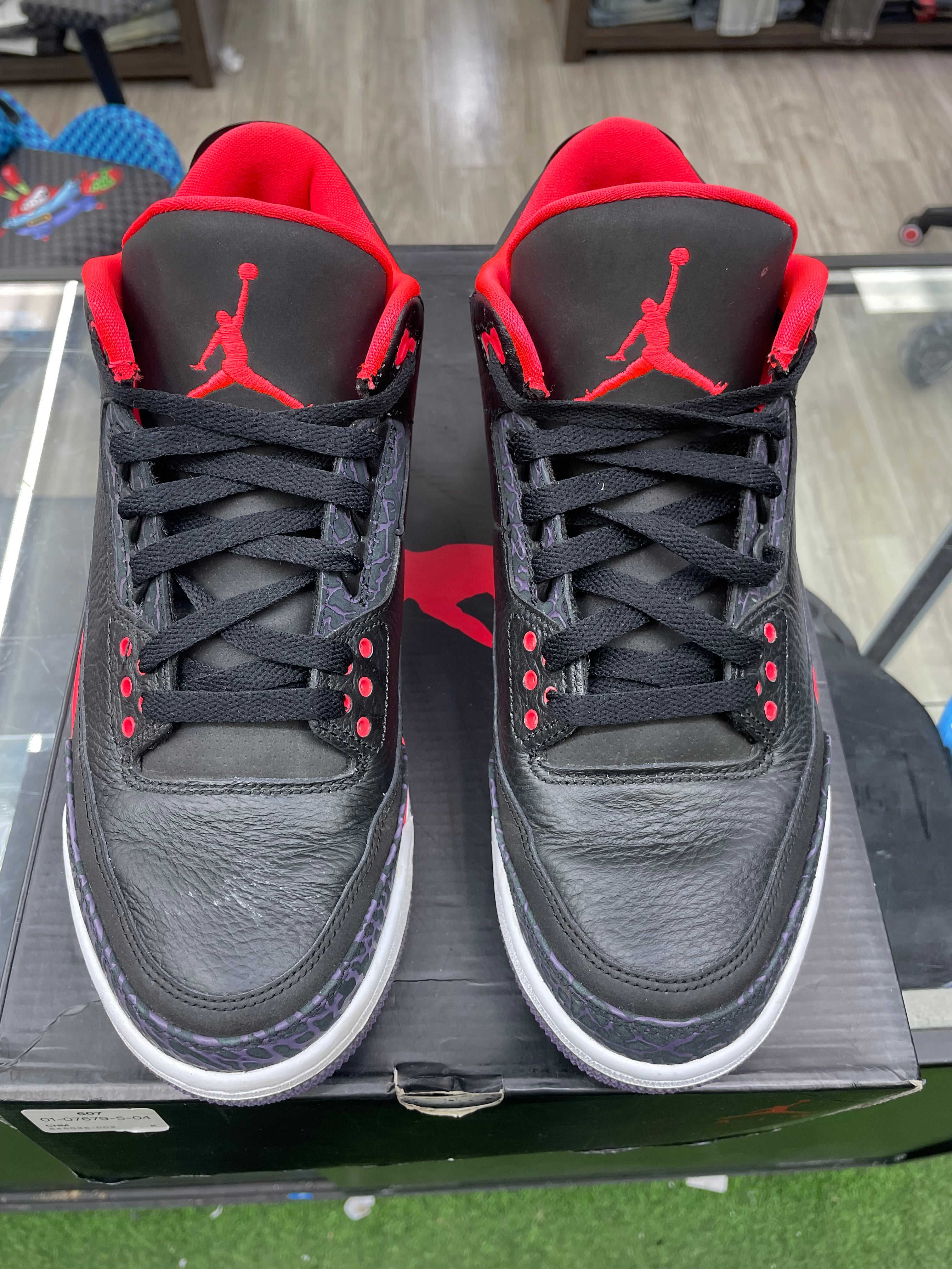 Air Jordan Retro 3 “Crimson” *Size 9 Preowned* (136064-005)