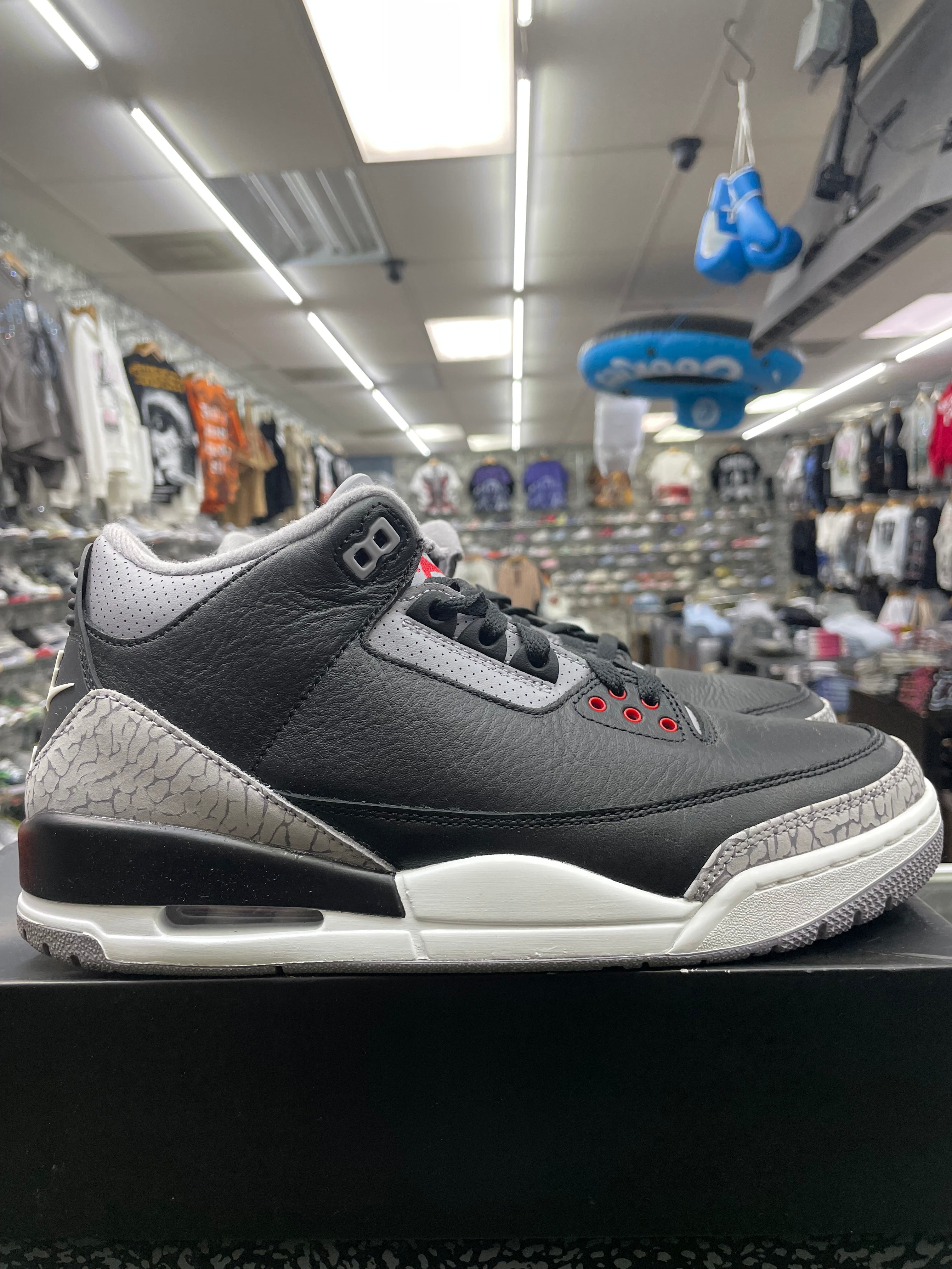 Air Jordan Retro 3 “Black Cement” *Size 10 Preowned*(DN3707-010)