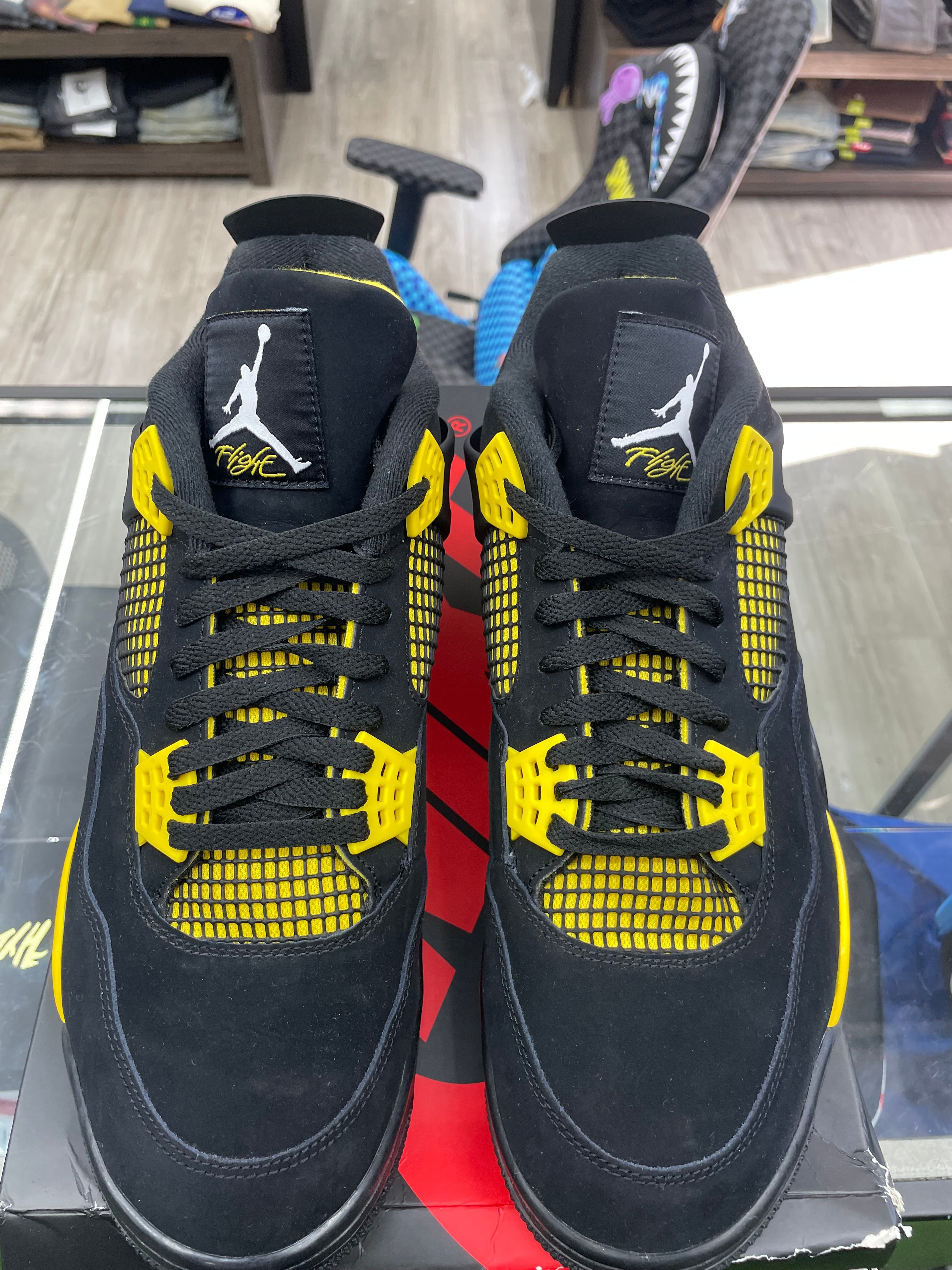 Air Jordan Retro 4 “Thunder” *Size 13  Preowned* (DH6927-017)