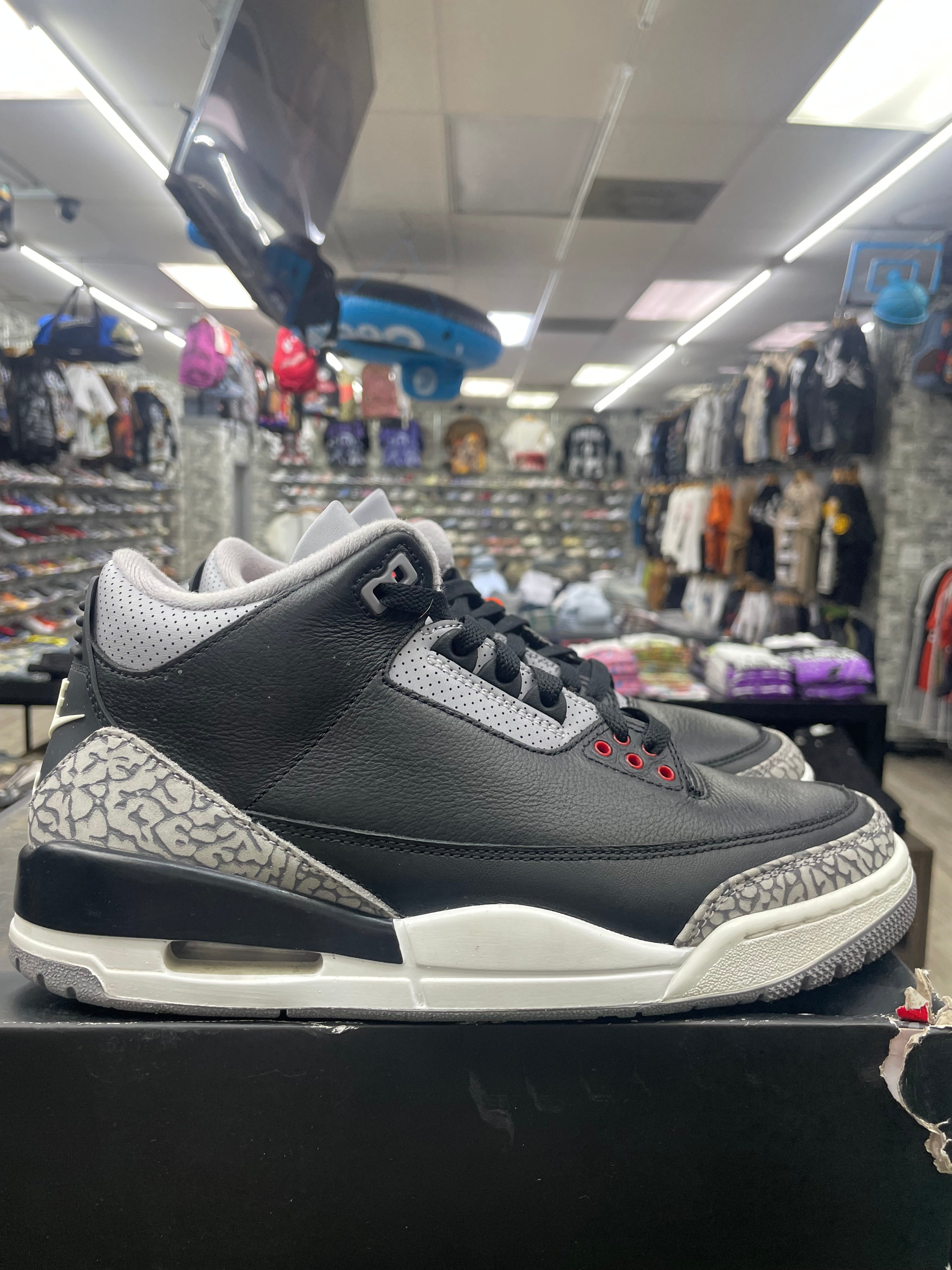Air Jordan Retro 3 “Black Cement” *Size 8.5 Preowned*(DN3707-010)