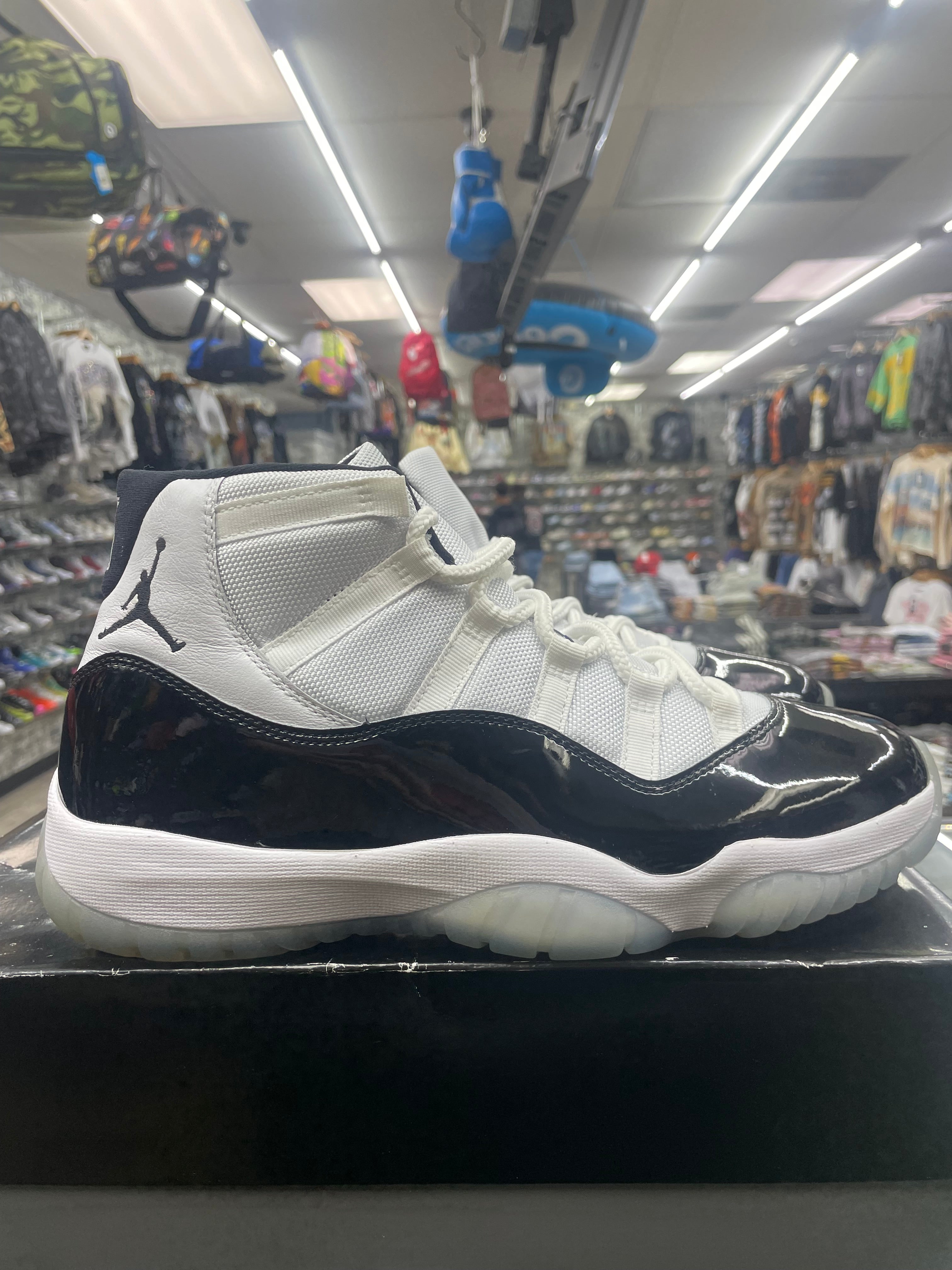 Air Jordan Retro 11 “Concord” *Size 10.5 Preowned* (378037-100)