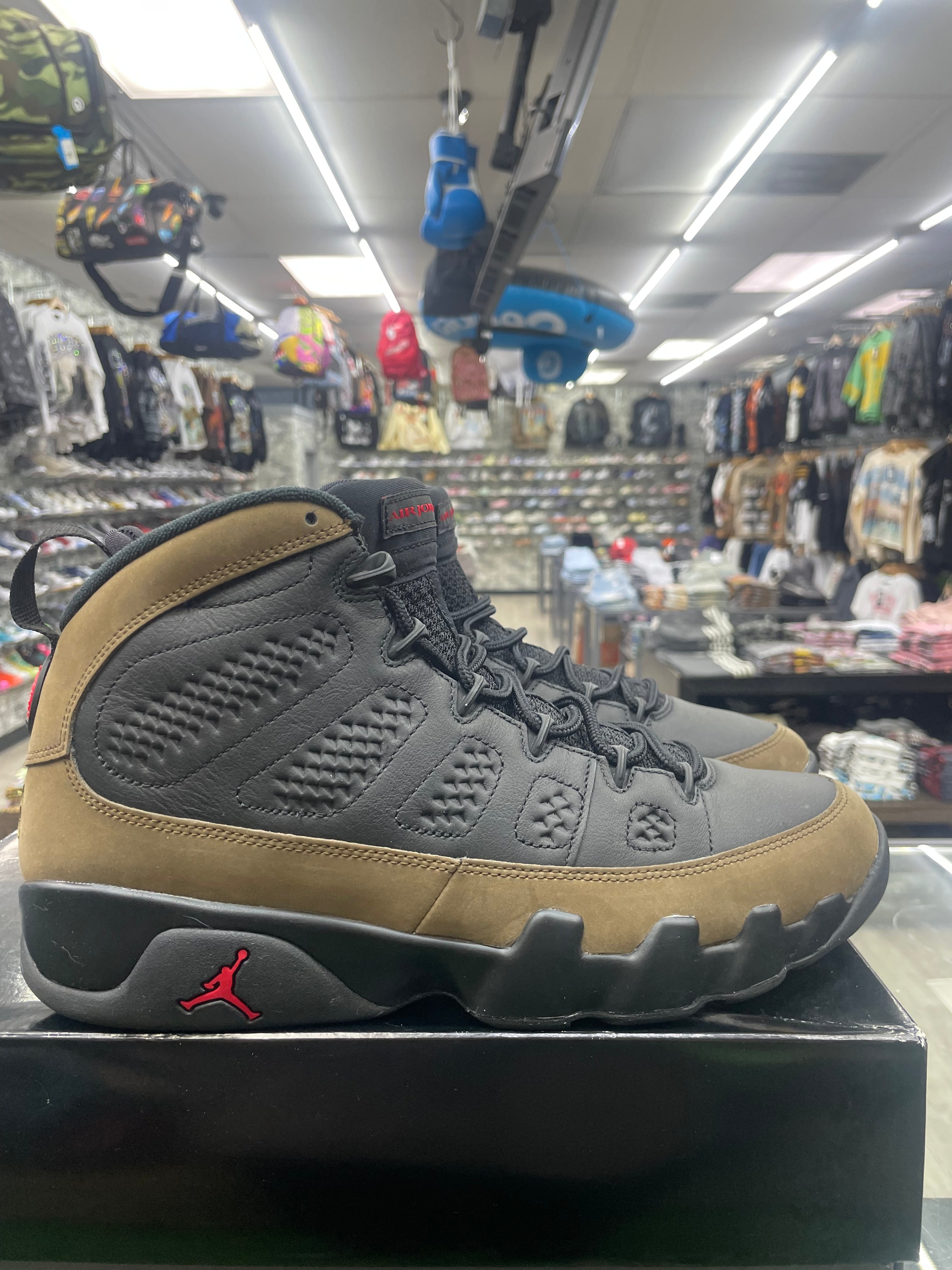 Air Jordan Retro 9 “Olive” *Size 11 Preowned* (HV4794-030)