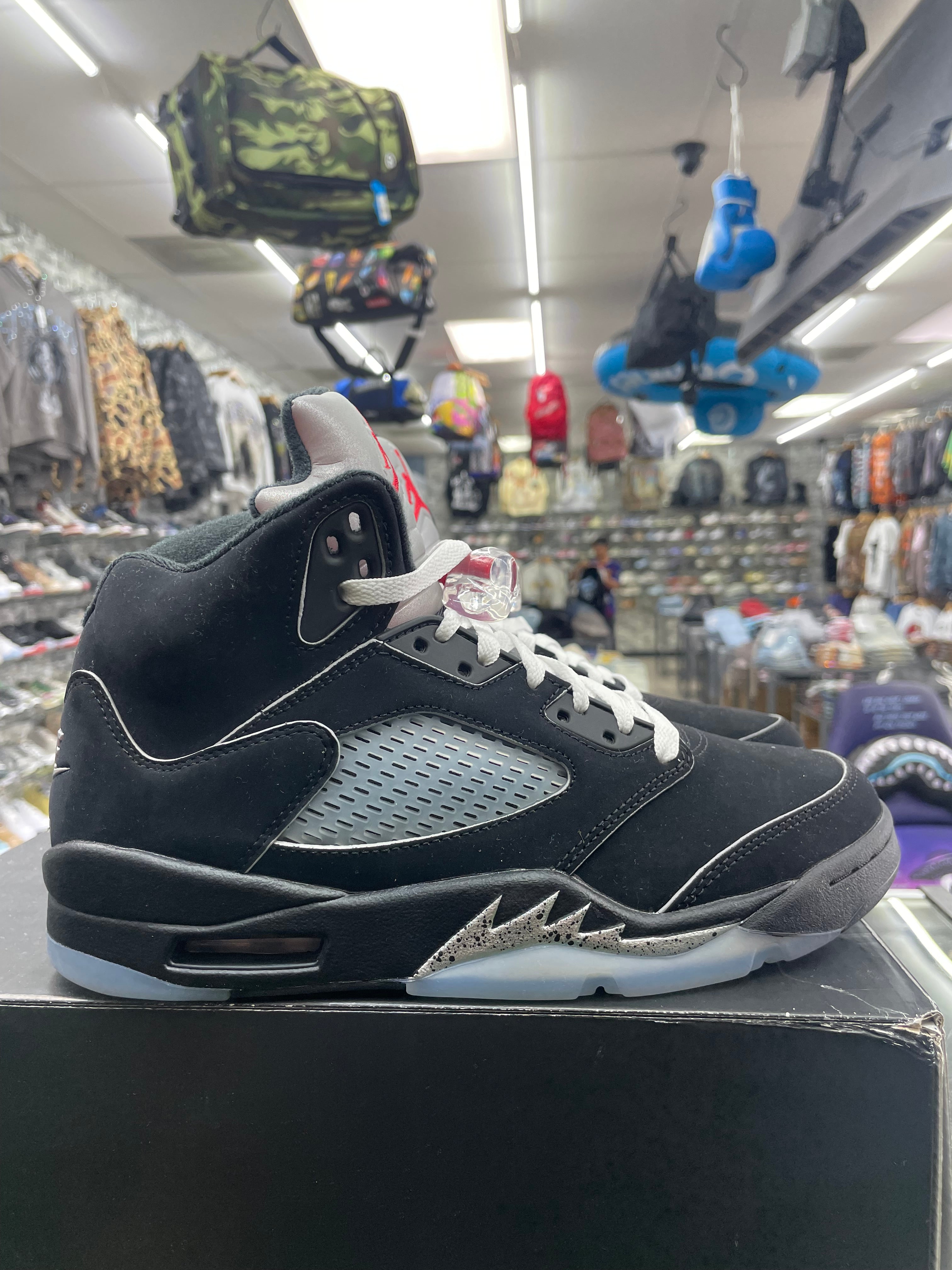 Air Jordan Retro 5 “Black Metallic Reimagined” *Size 7.5 Preowned*