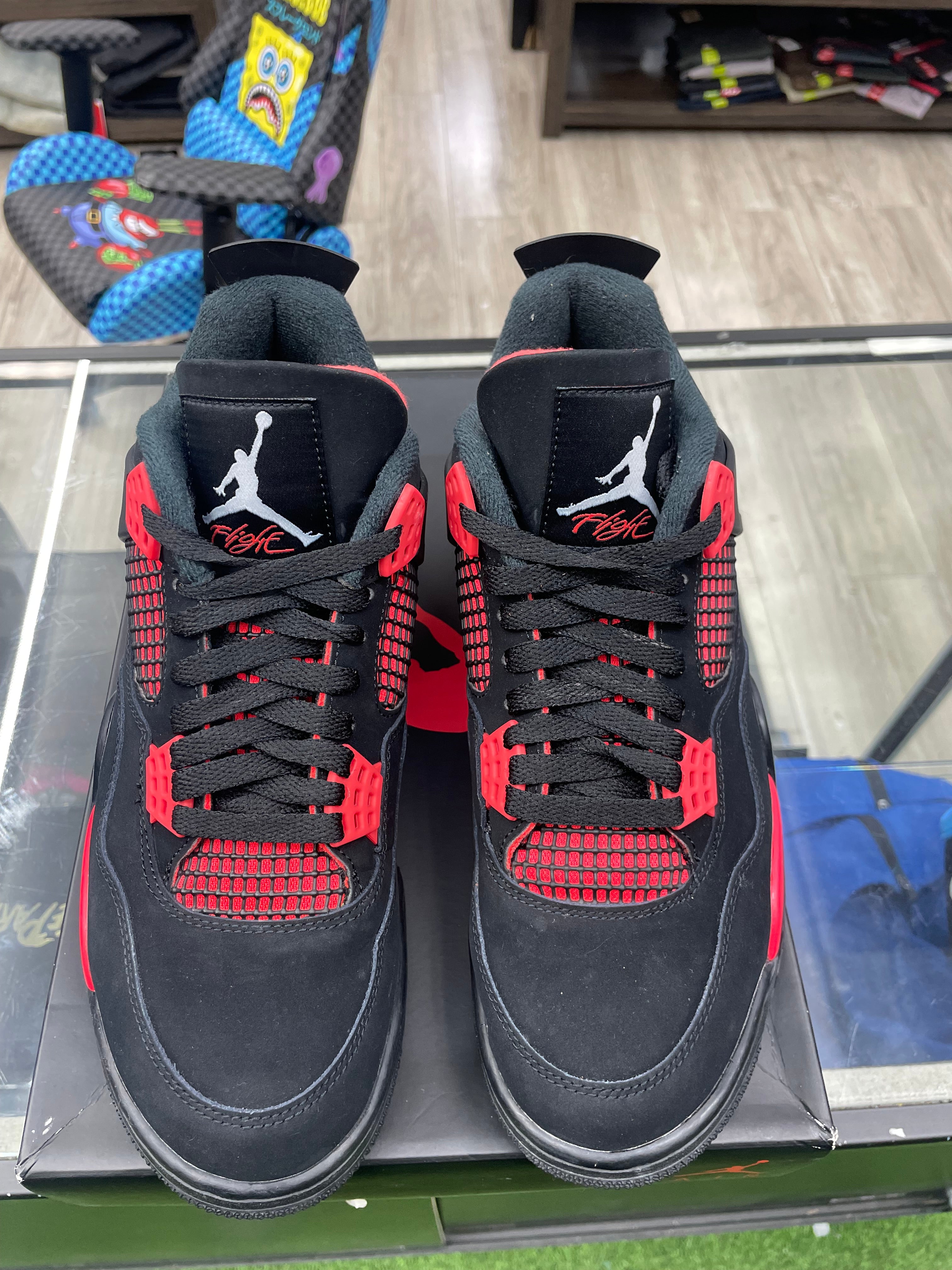 Air Jordan Retro 4 “Red Thunder” *Size 9 Preowned*