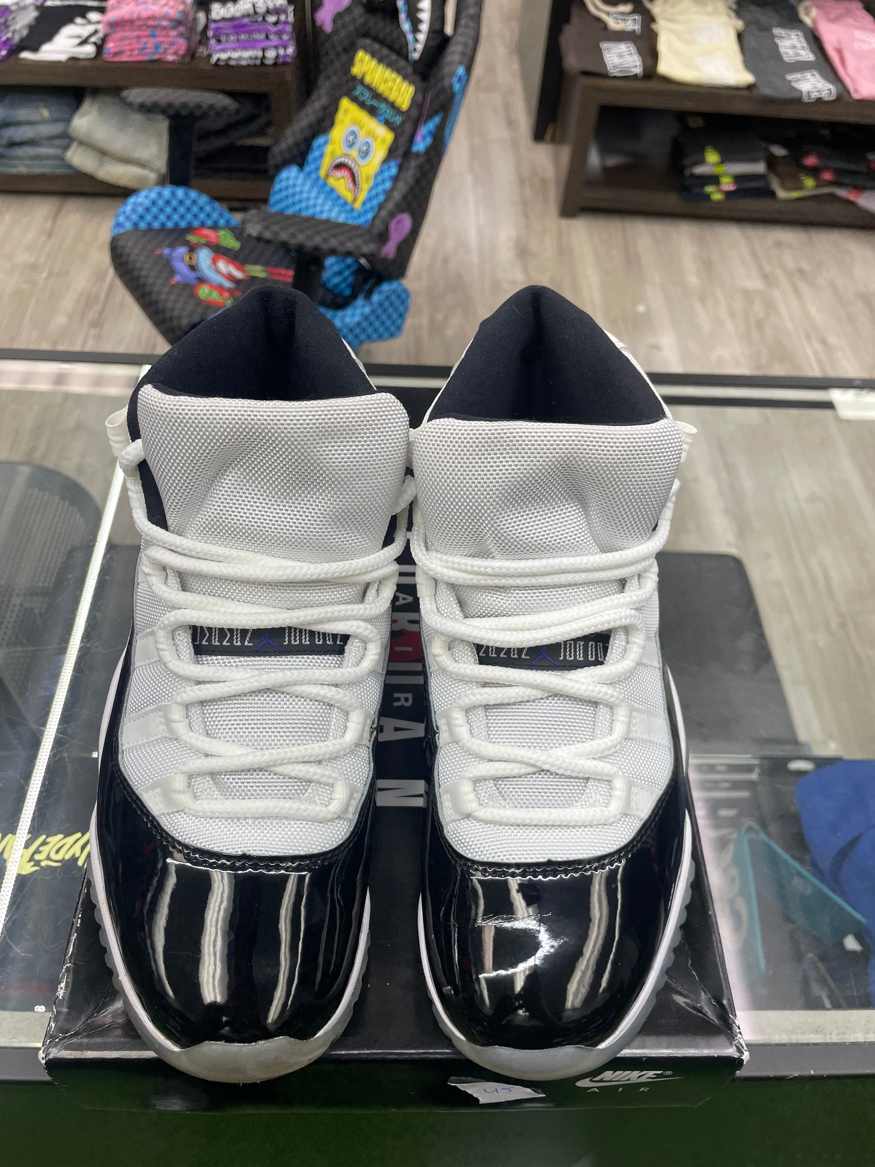 Air jordan About Retro 11 “Concord” *Size 8 Preowned*