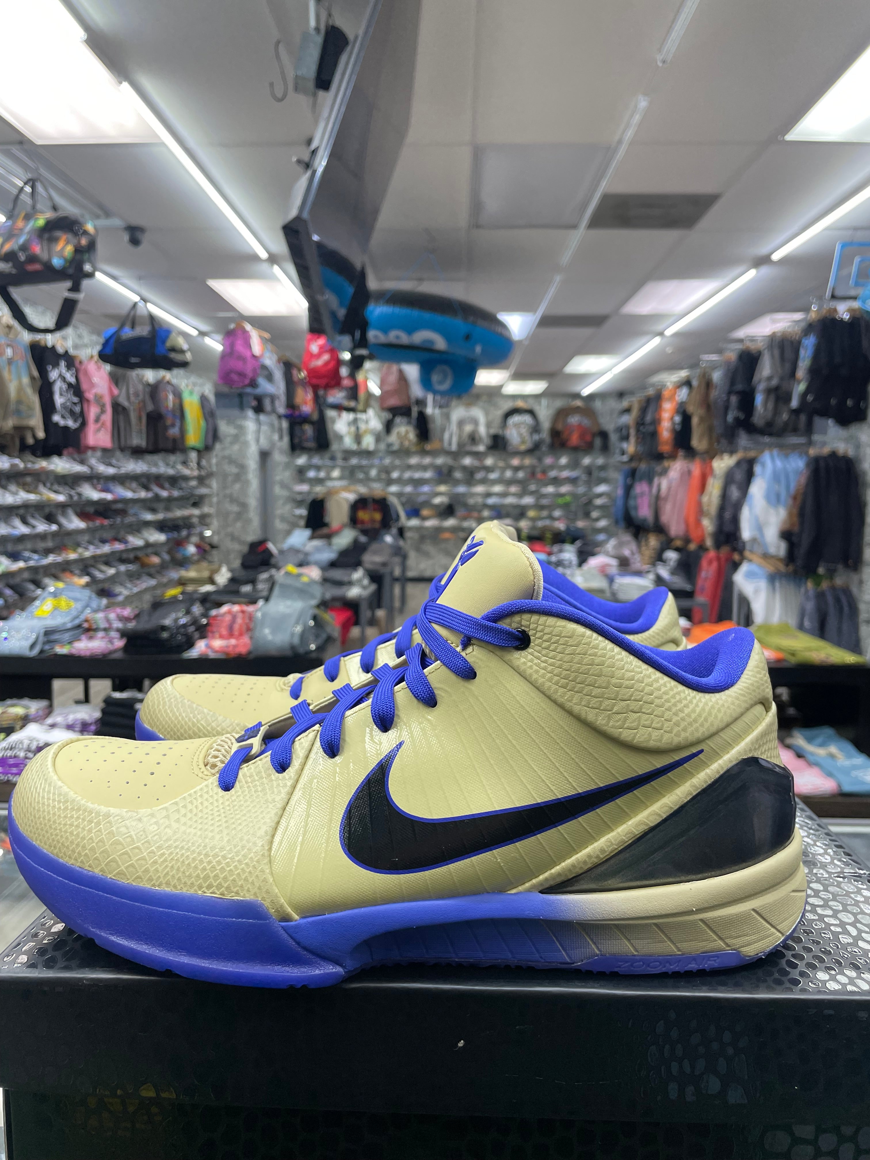Nike Kobe 4 Protro “FC Barcelona Team Gold” *Size 13 Preowned*