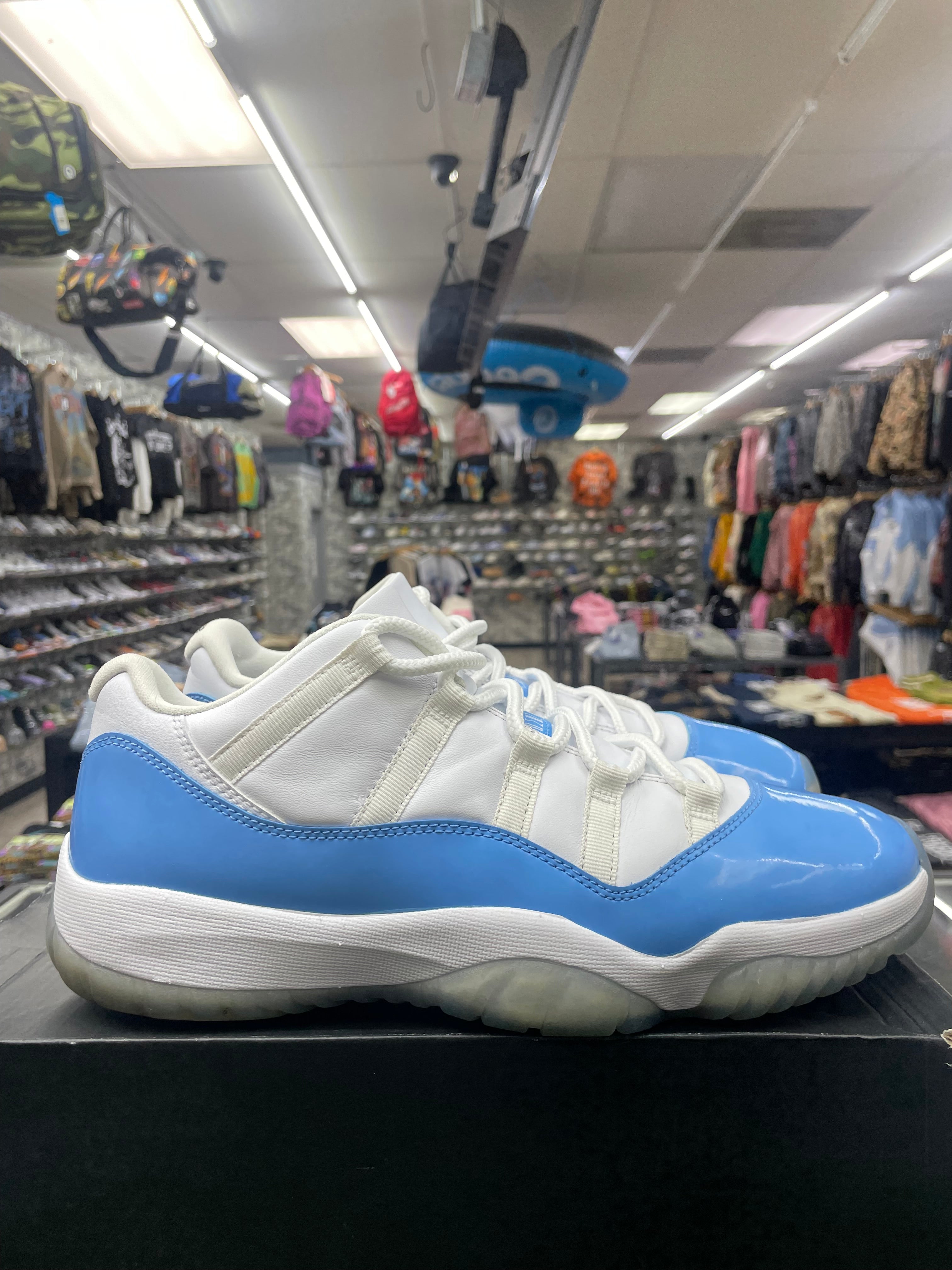 Air jordan About Retro 11 “University Blue” *Size 10 Preowned*