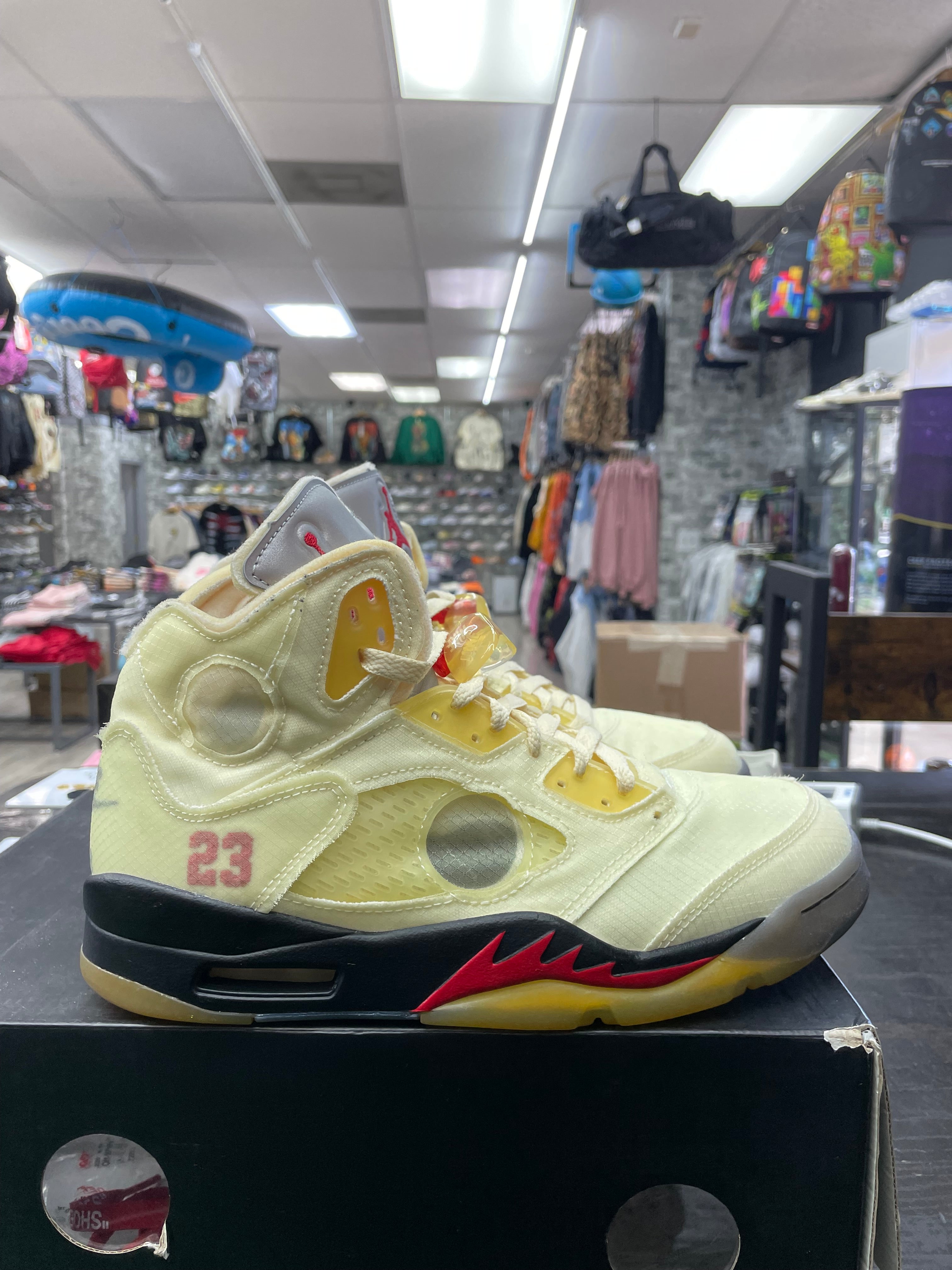 Air Jordan Retro 5 “Off-White Sail” *Size 9 Preowned*
