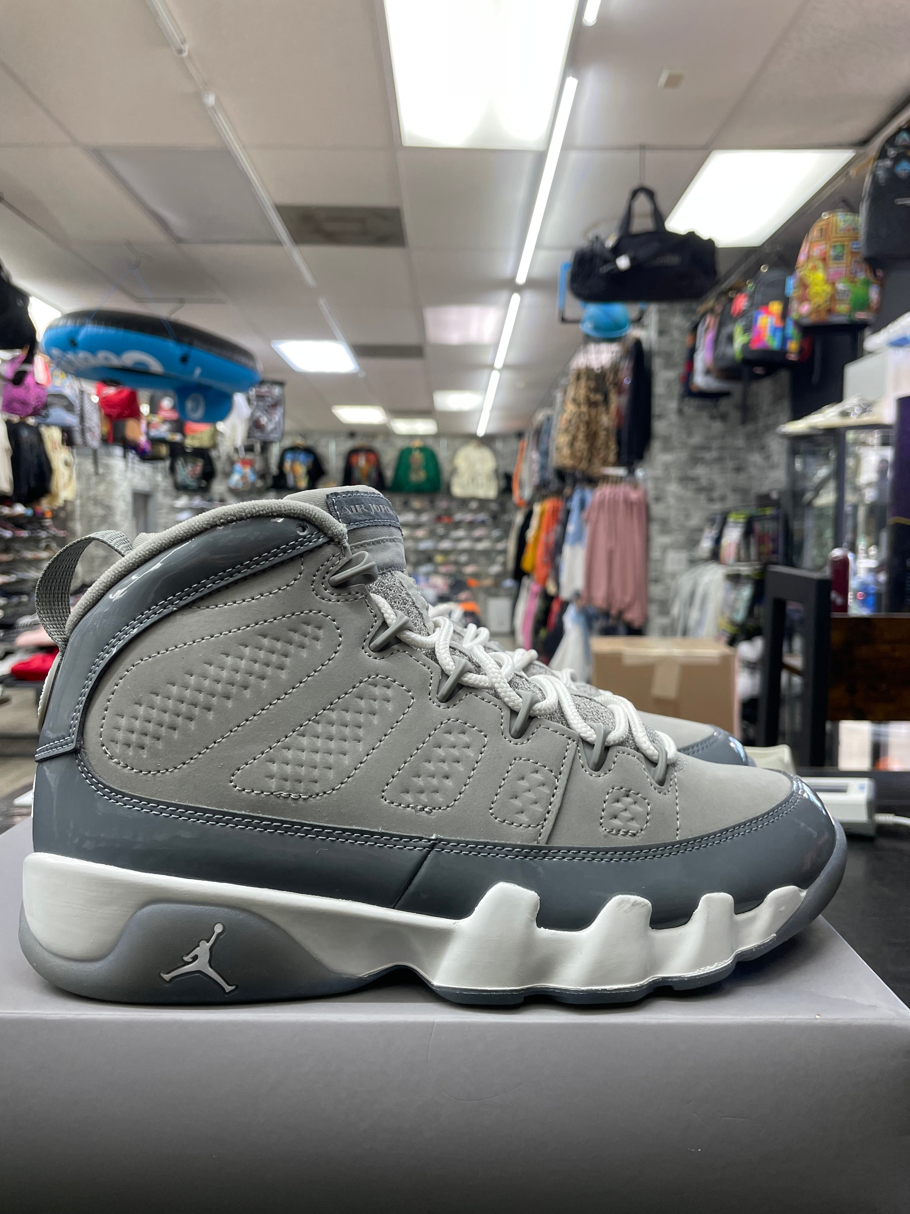 Air Jordan Retro 9 “Cool Grey” *Size 8 Preowned*