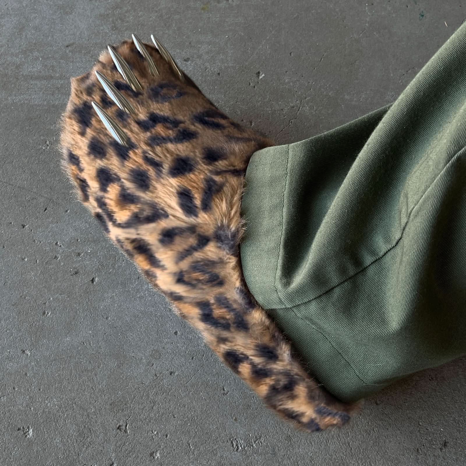Bravest Studio “Leopard” Bear Claw