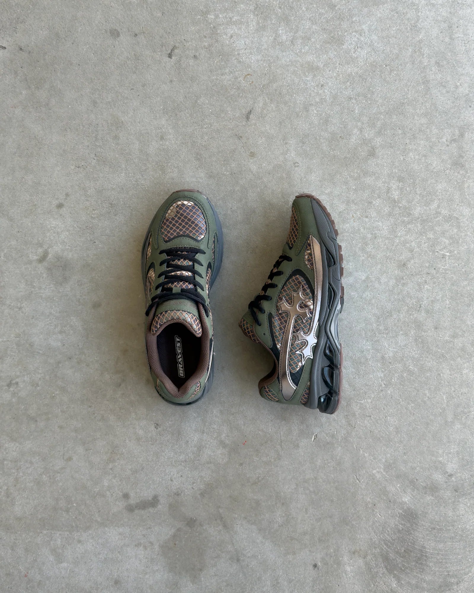 Bravest Studio “Camo Kross Kountry Runner”