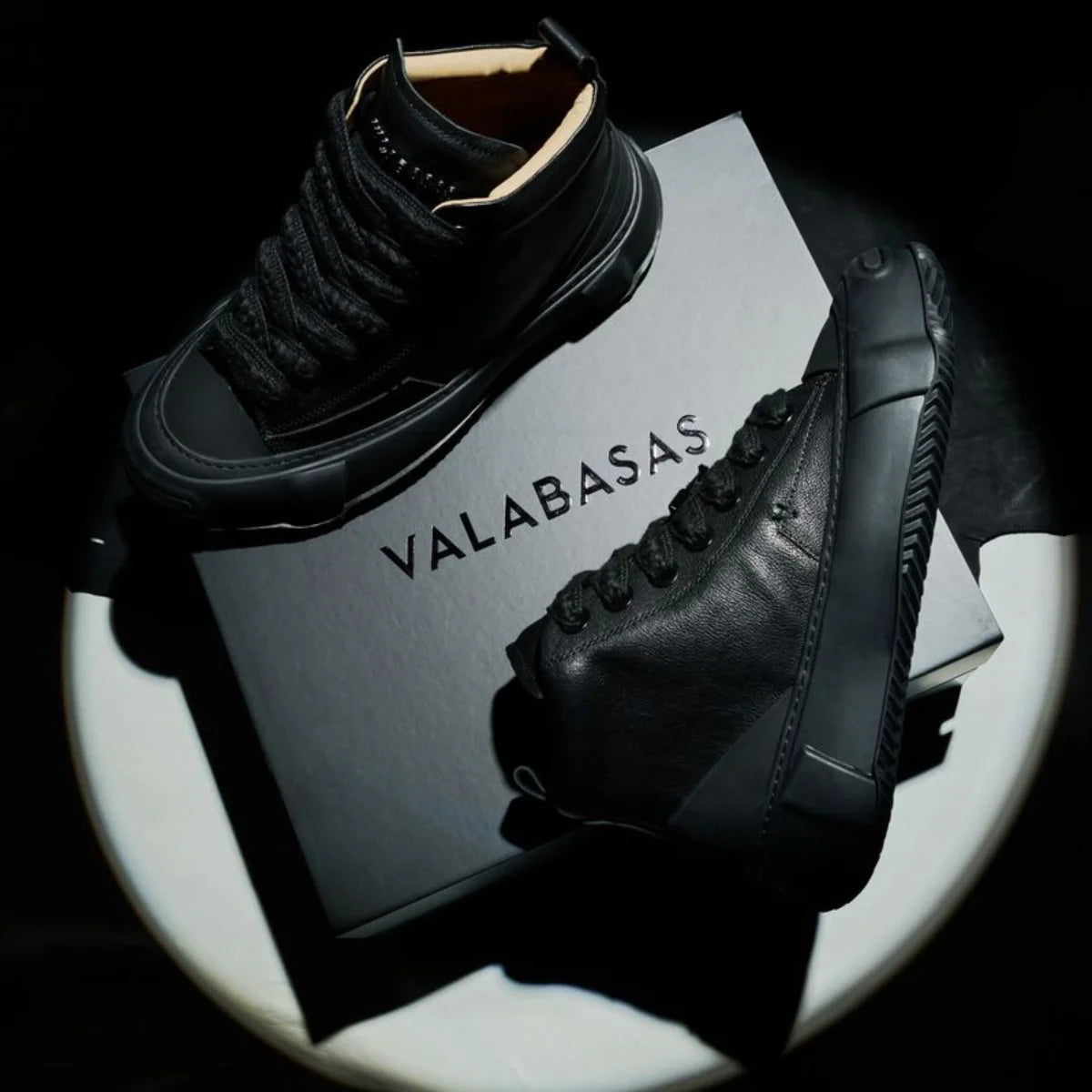 Valabasas "THE VISION LEATHER" 200 HIGH - BLACK