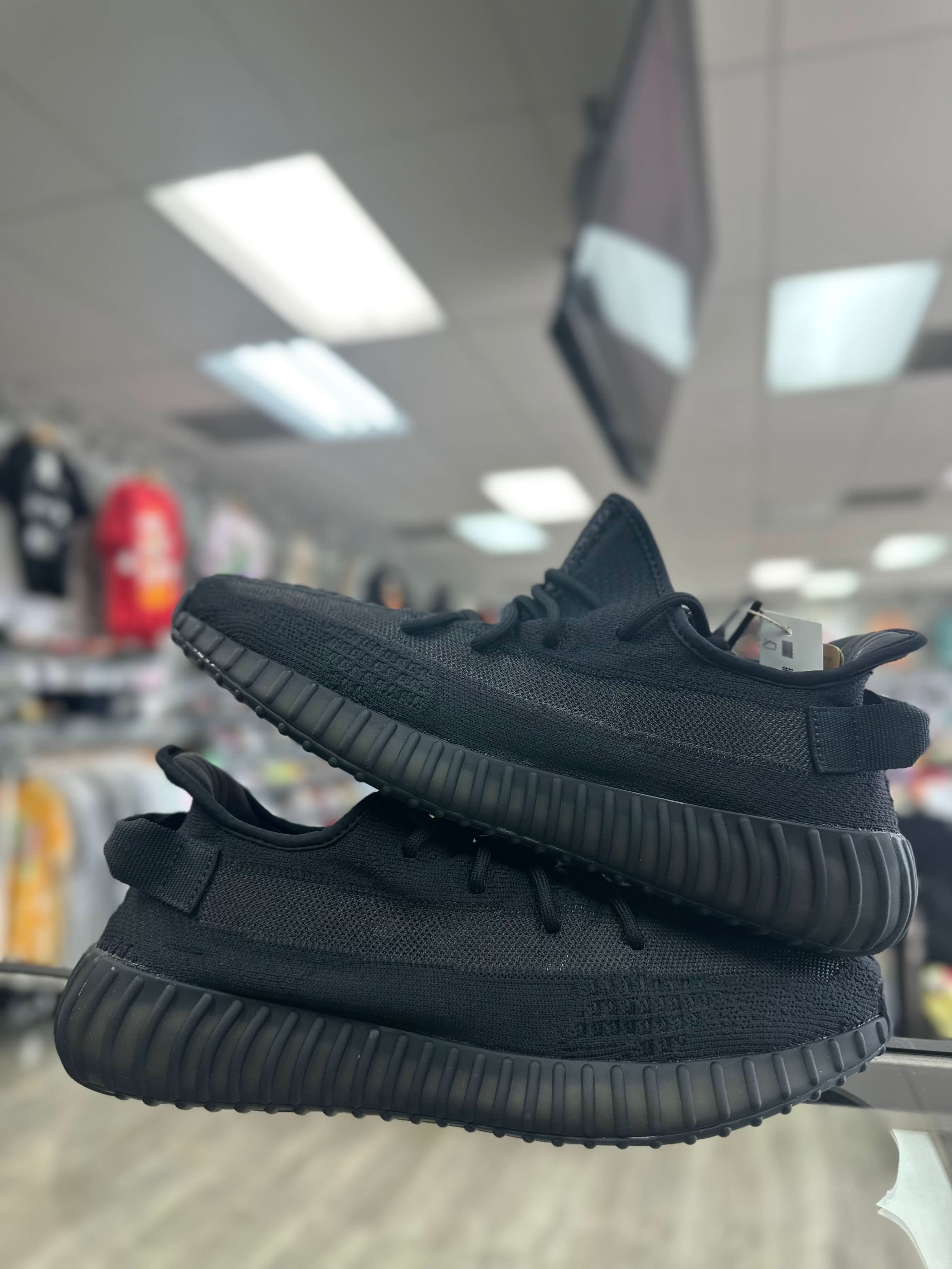 Yeezy 350 "Onyx"