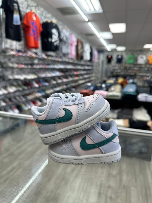 nike hyperdunks dunk low youth sizes “Mineral Teal” (TD)