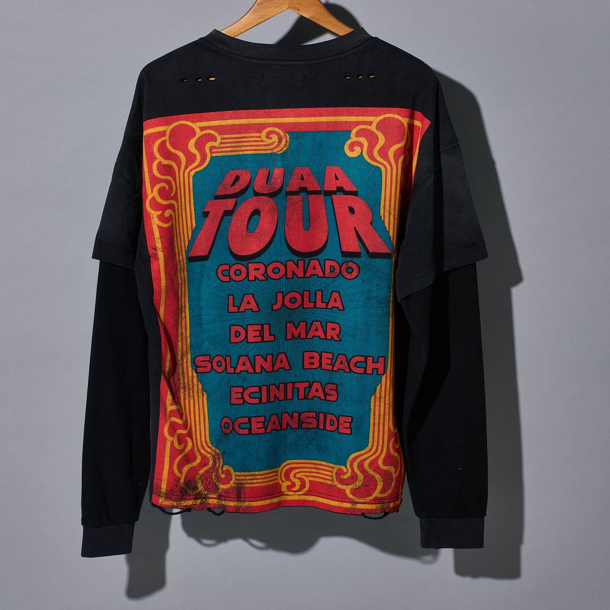 Duaa "WORLD TOUR" LONGSLEEVE TEE SHIRT