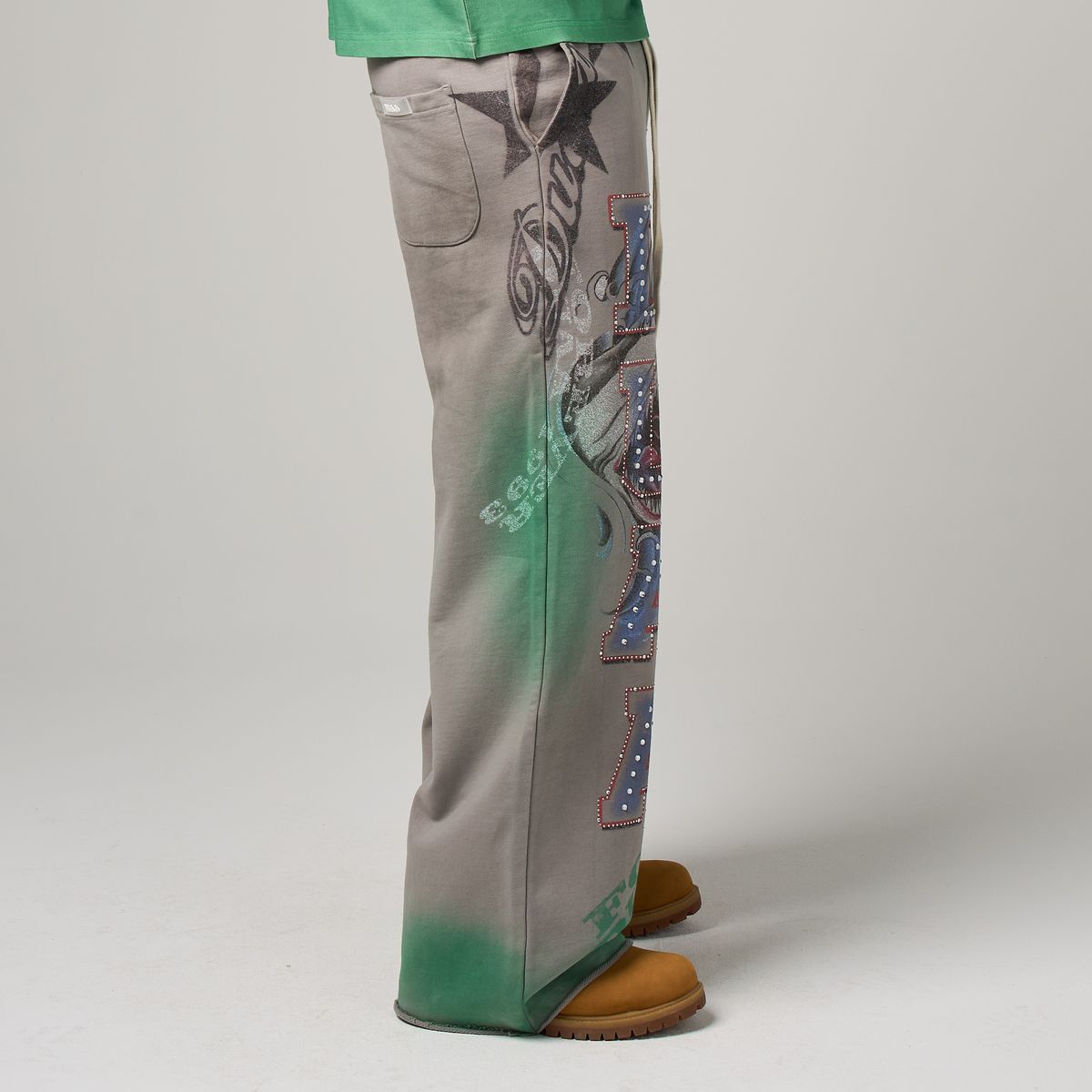 DUAA “JAWS SWEAT PANTS"