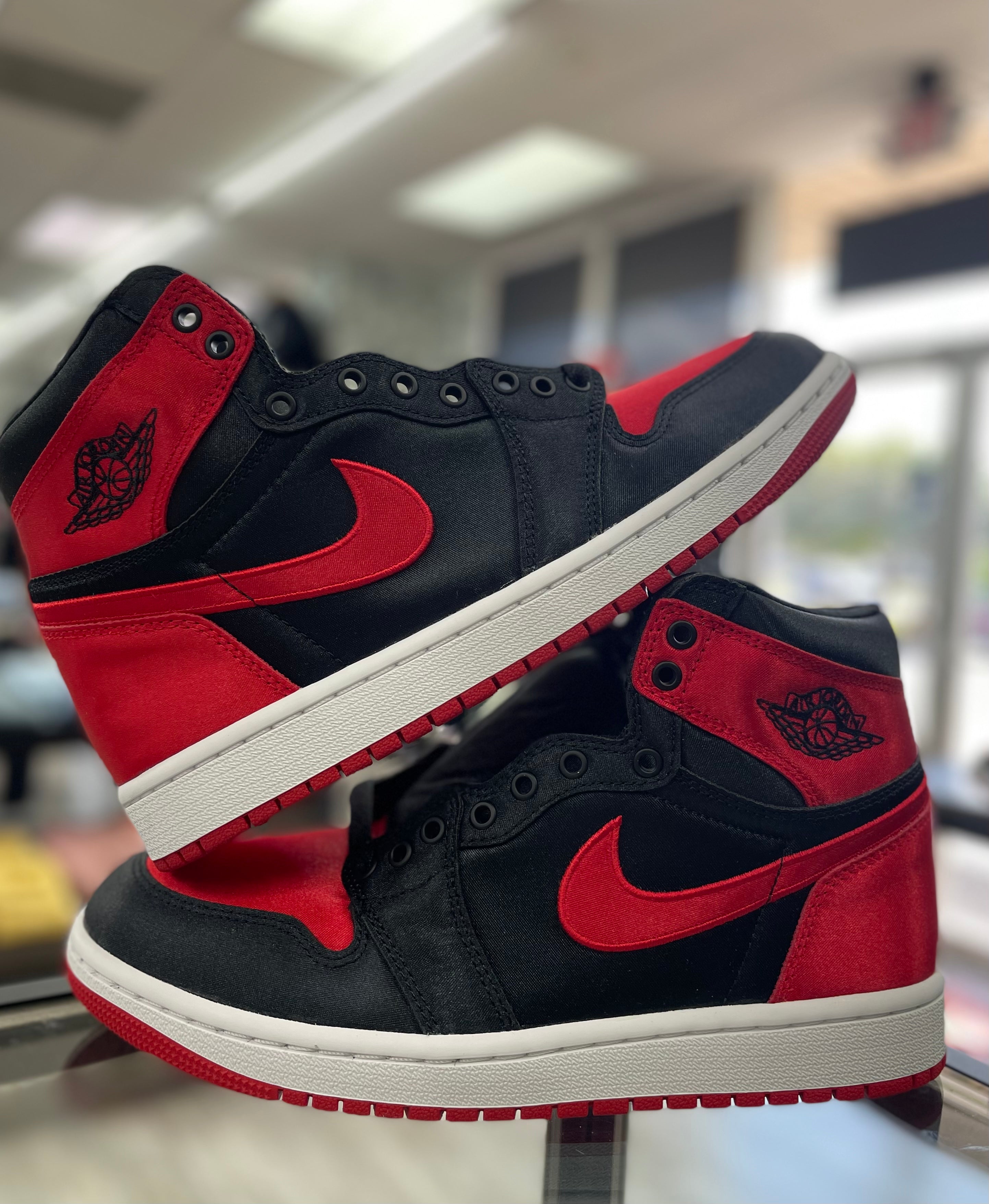 Air Jordan Retro 1 “Satin Bred”