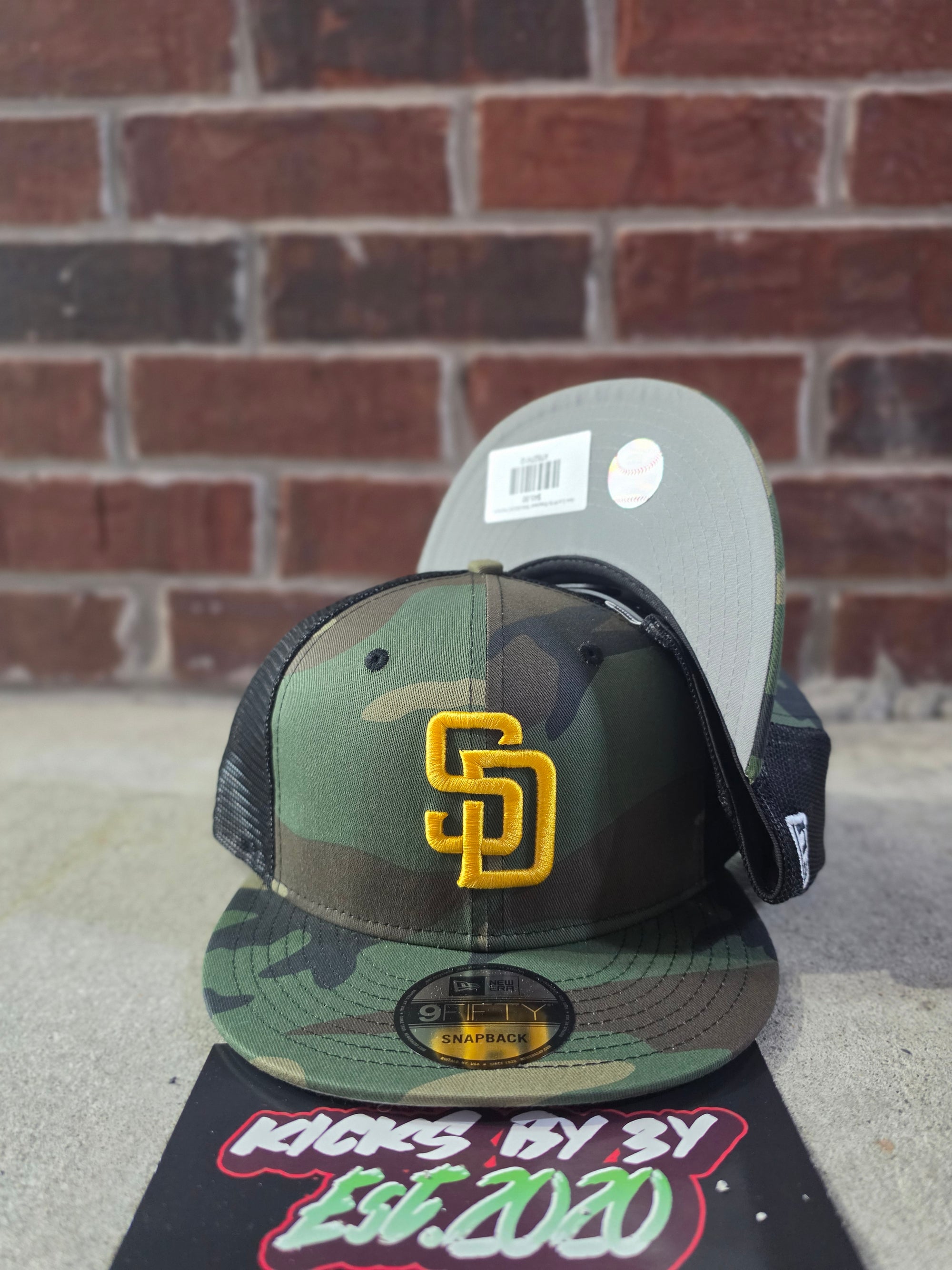 New Era 9Fifty Snapback "SAN DIEGO PADRES" CAMO TRUCKER 60402080