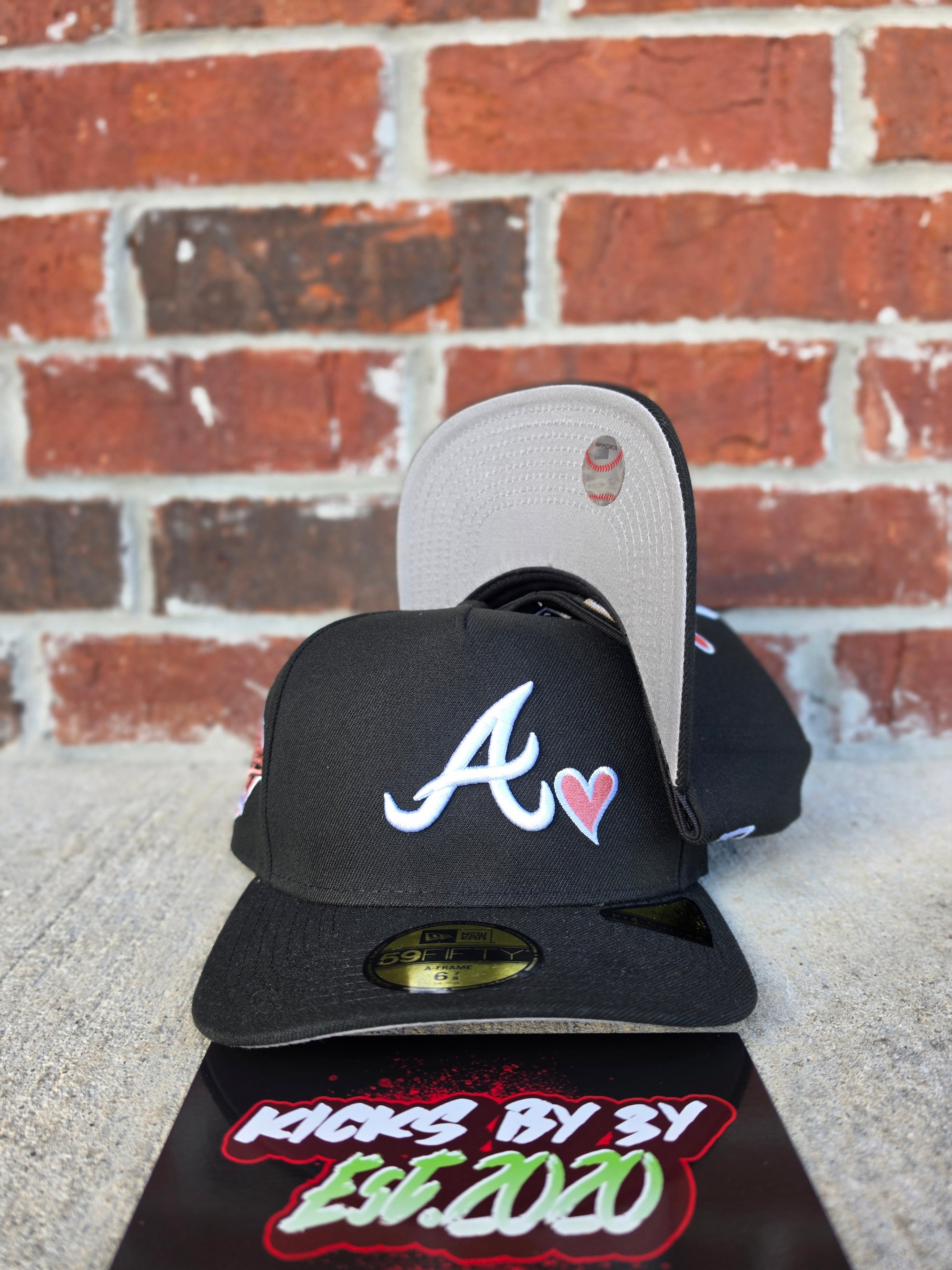 New Era 59Fifty Fitted A-Frame "Atlanta Braves" 1995 World Series Black/Pink Heart