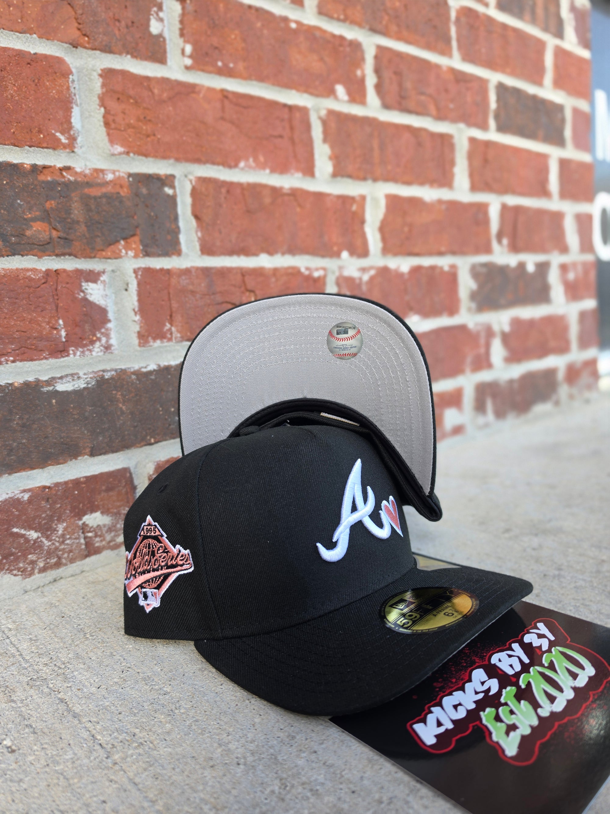 New Era 59Fifty Fitted A-Frame "Atlanta Braves" 1995 World Series Black/Pink Heart