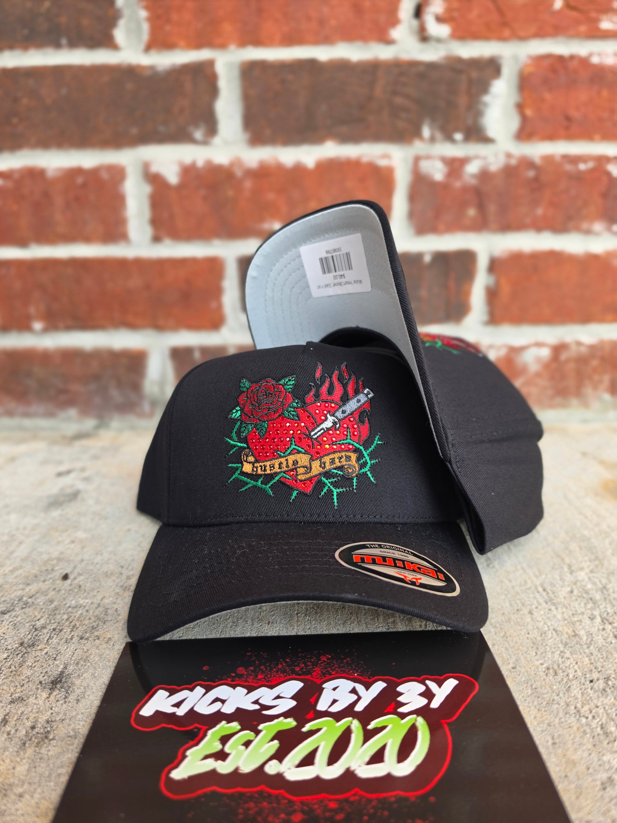 Muka "Heart Stone" Dad Hat