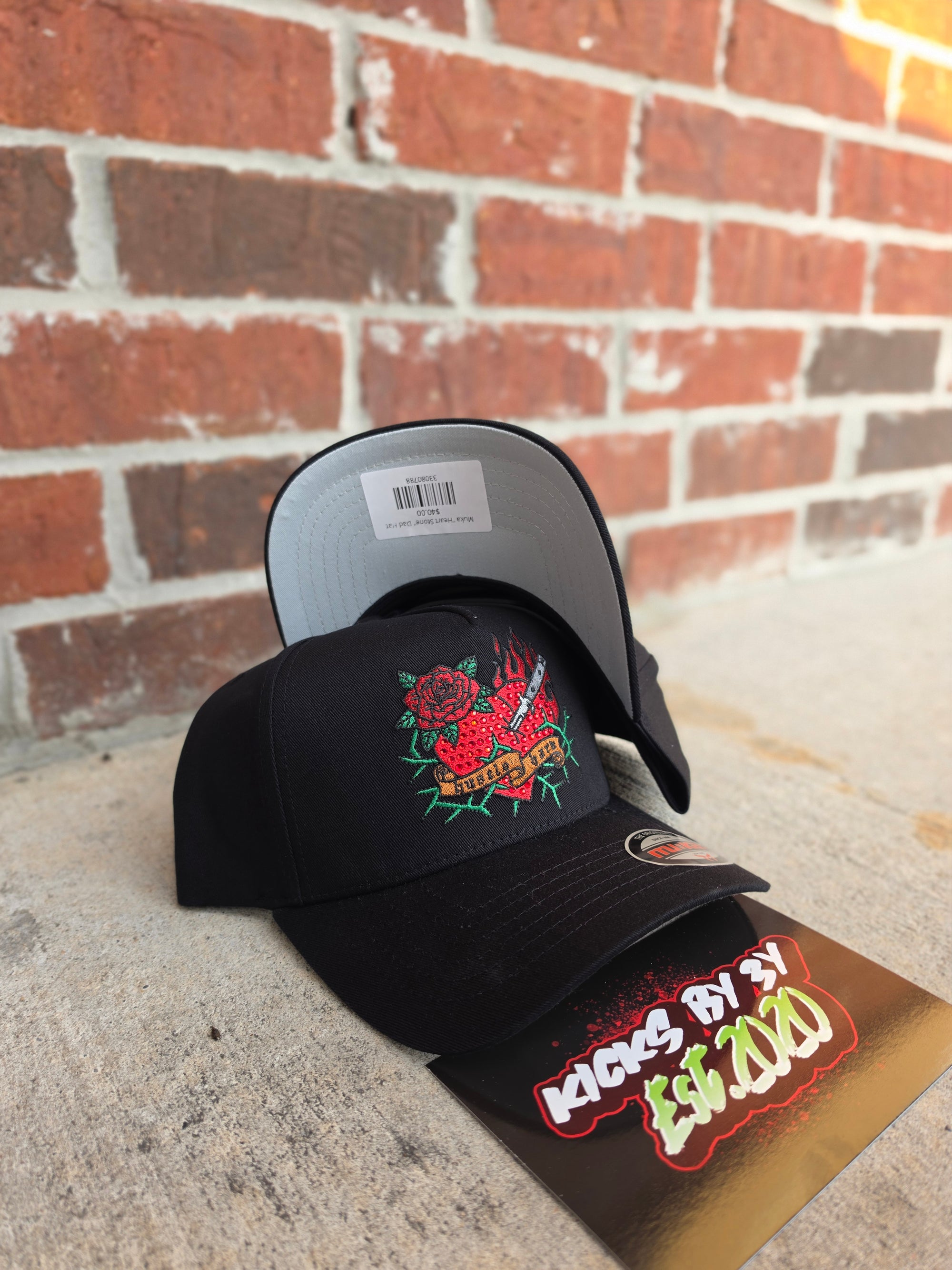 Muka "Heart Stone" Dad Hat