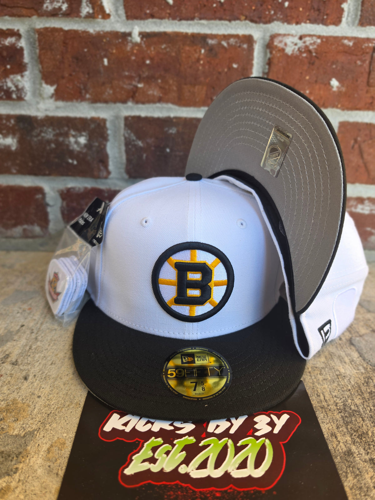 New Era 59Fifty Fitted  "Boston Bruins" 60968007 PATCHES PACK