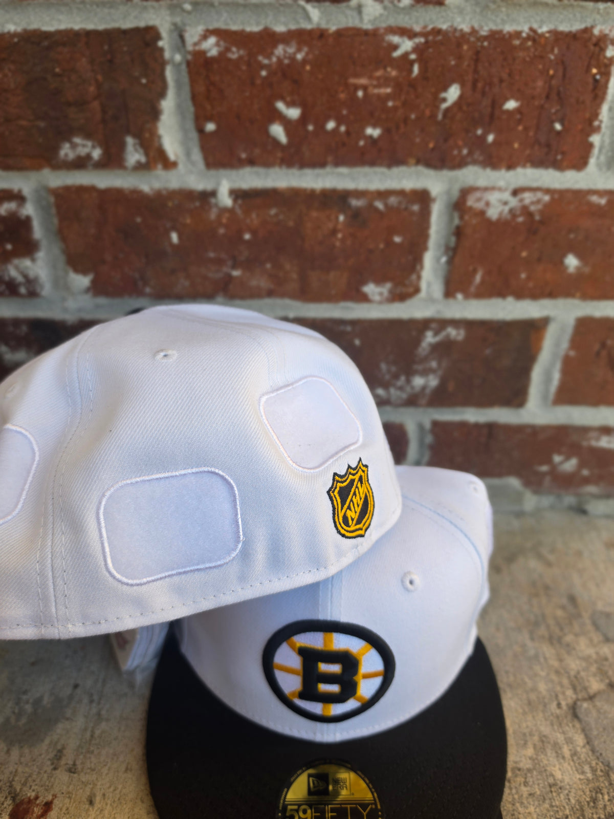 New Era 59Fifty Fitted  "Boston Bruins" 60968007 PATCHES PACK