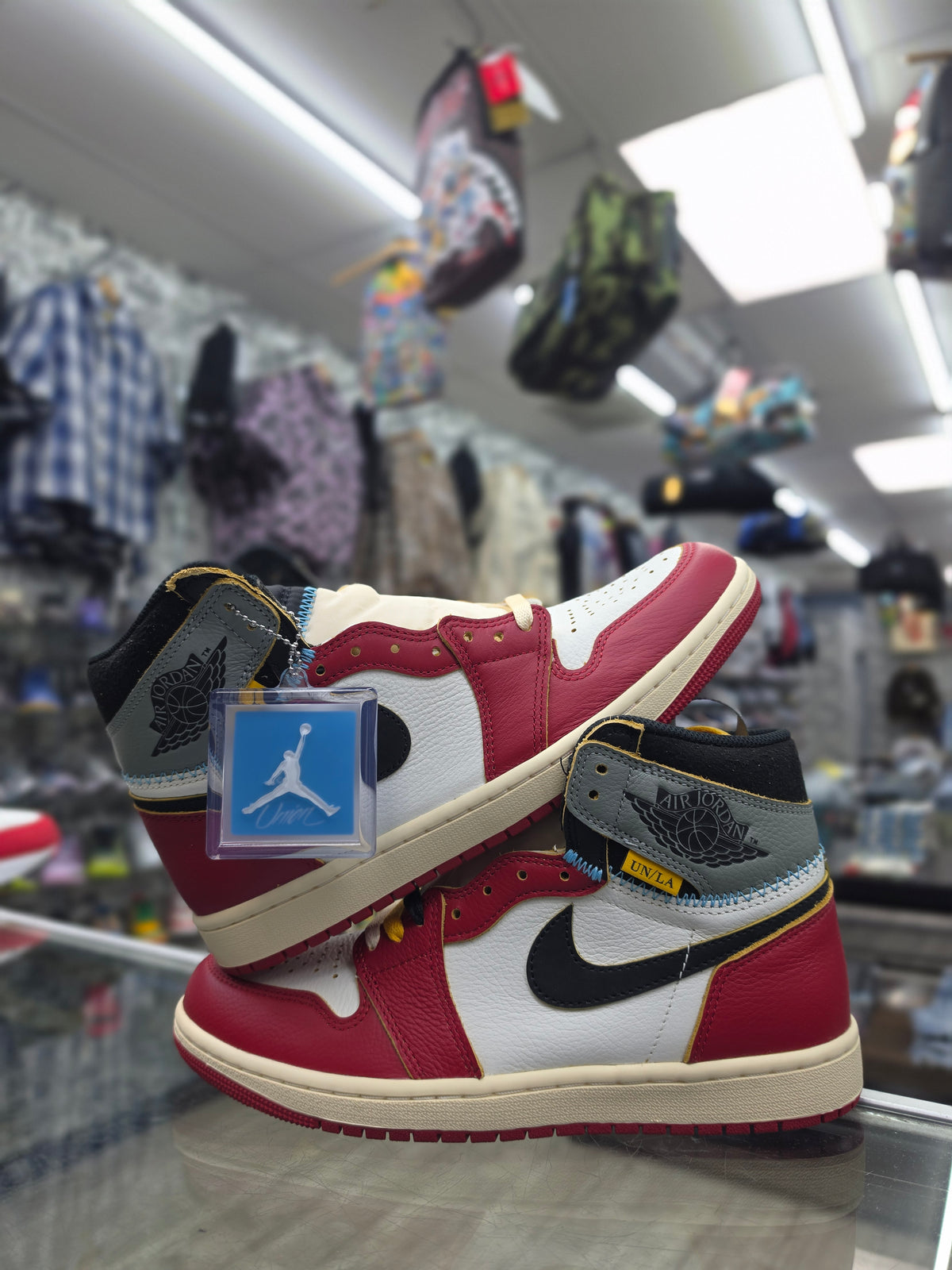Air Jordan 1 Retro High OG x Union "La Chicago Shadow" HV8563-600