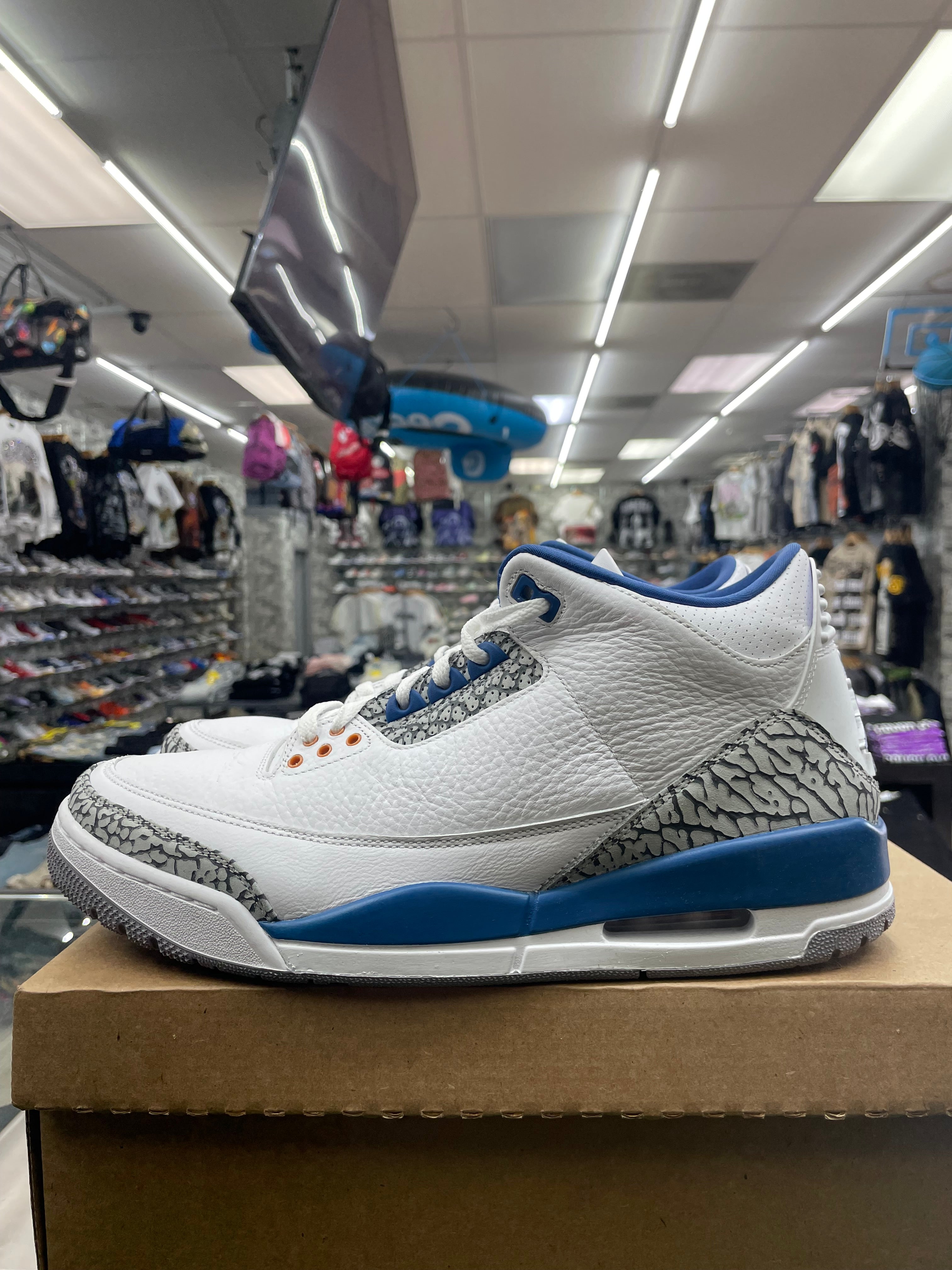 Air Jordan Retro 3 “Wizards” *Size 12.5 Preowned* (CT8532-148)