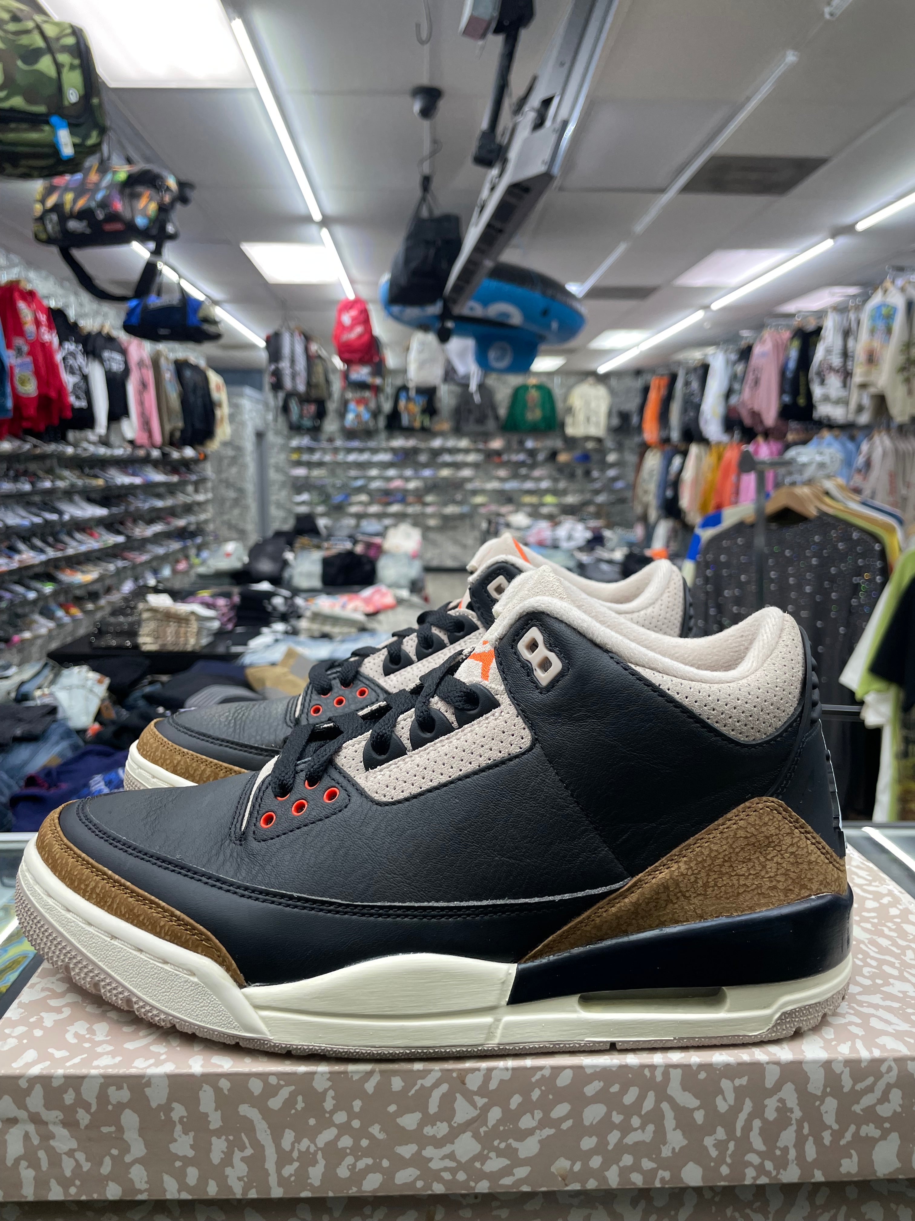 Air Jordan Retro 3 “Desert Elephant” *Size 9 Preowned*