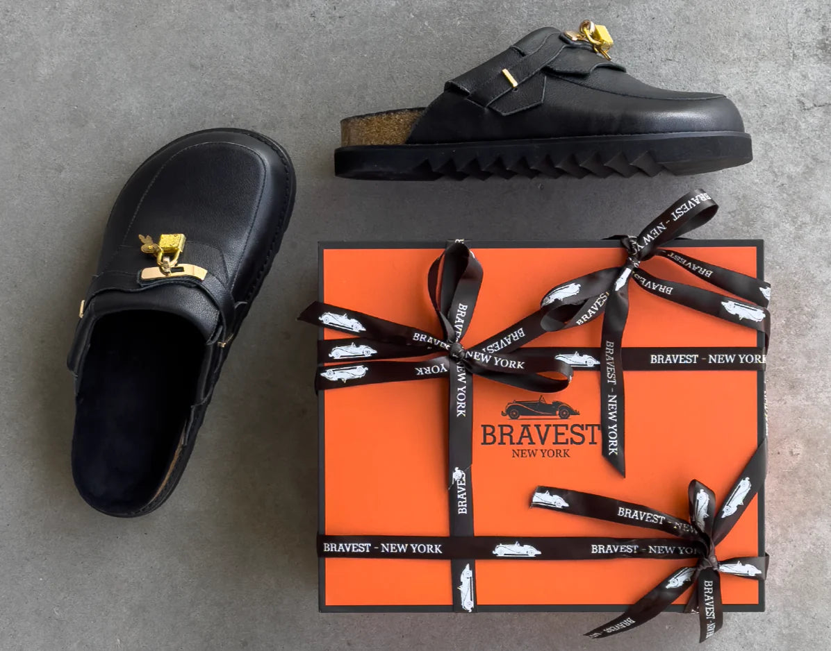 Bravest Studios “Bag Clog Black"