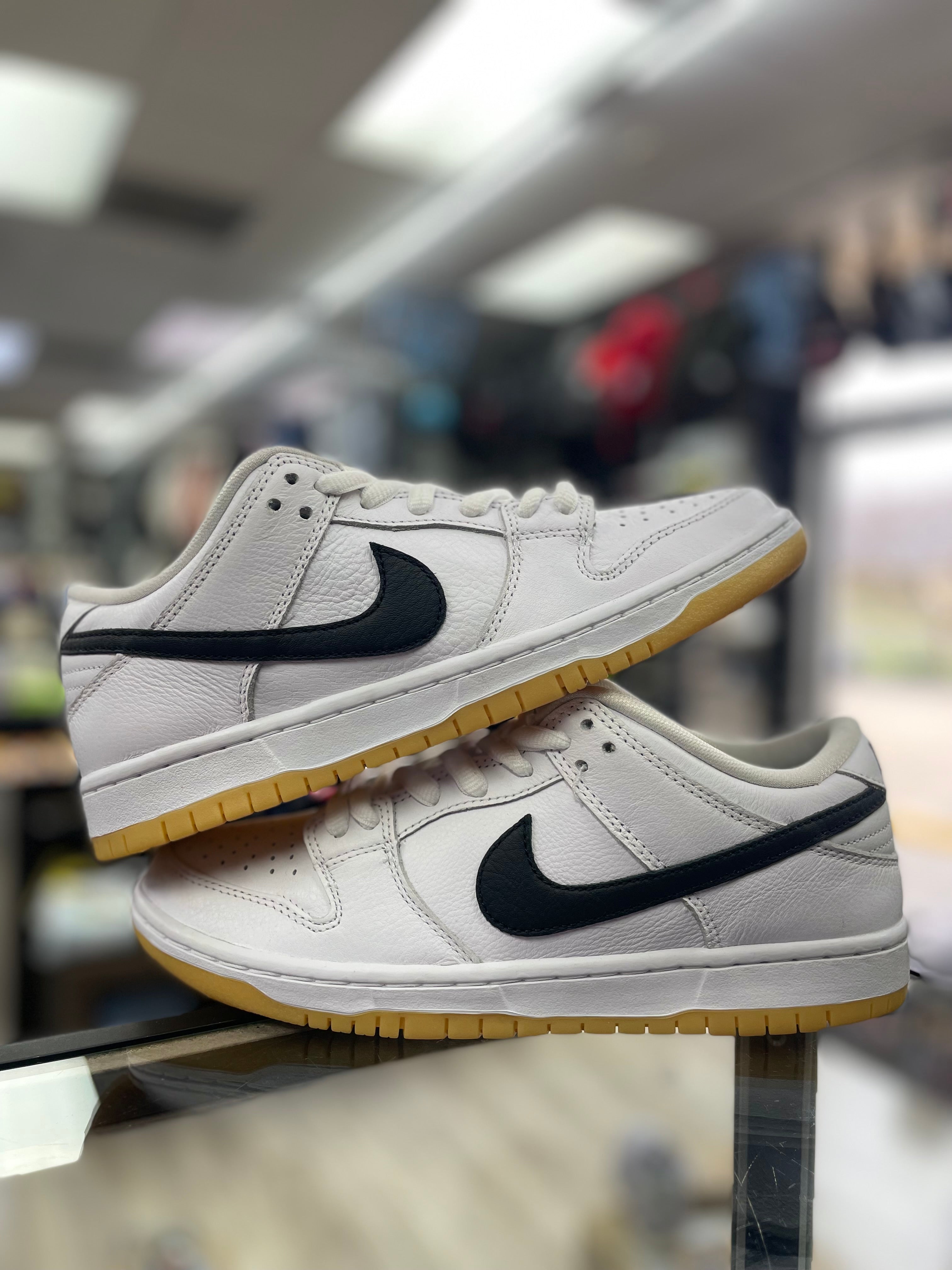 Nike SB Dunk Low  “White Gum”