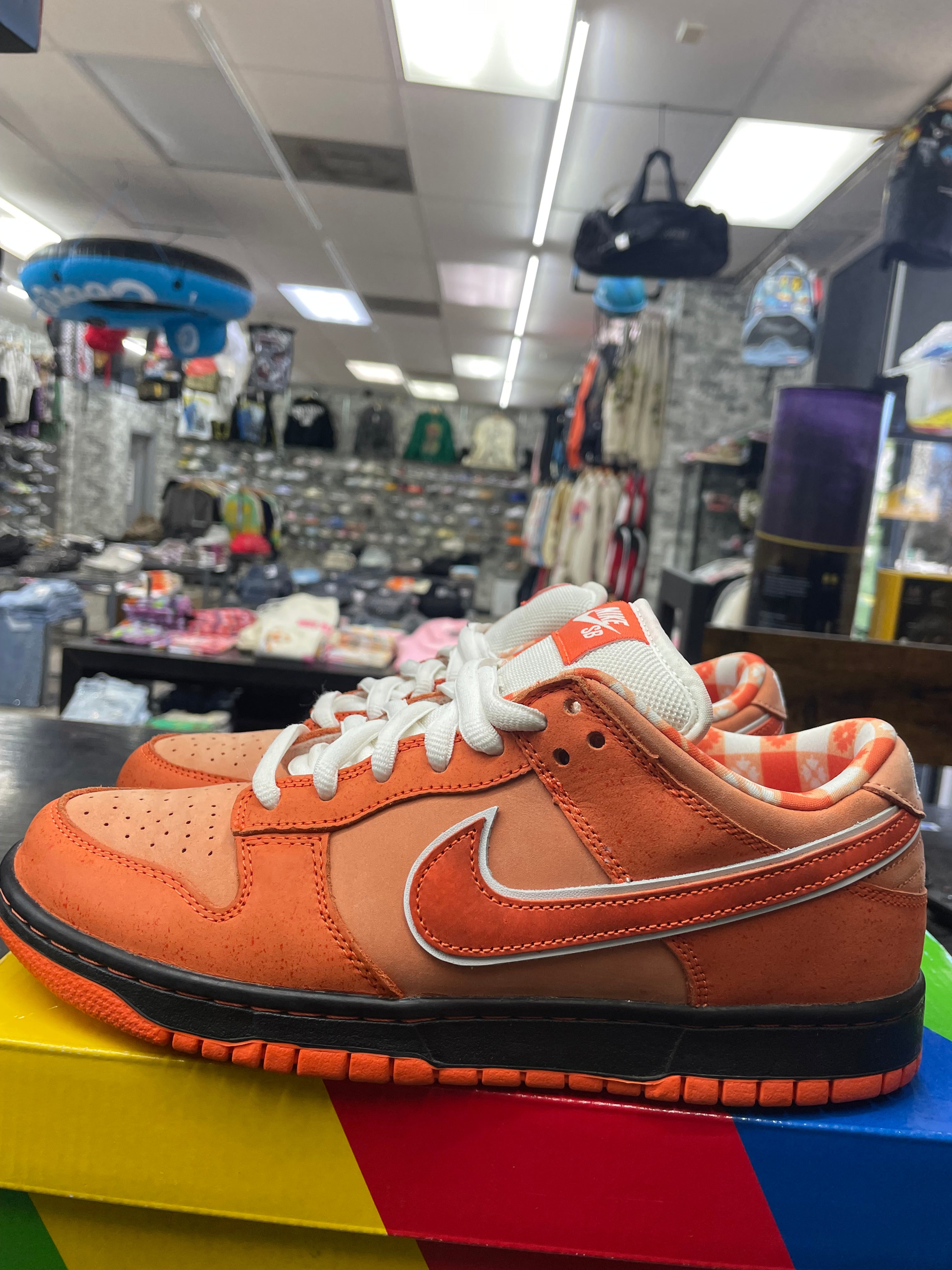 Nike SB Dunk Low “Concept Orange Lobster” *Size 8.5 Preowned*