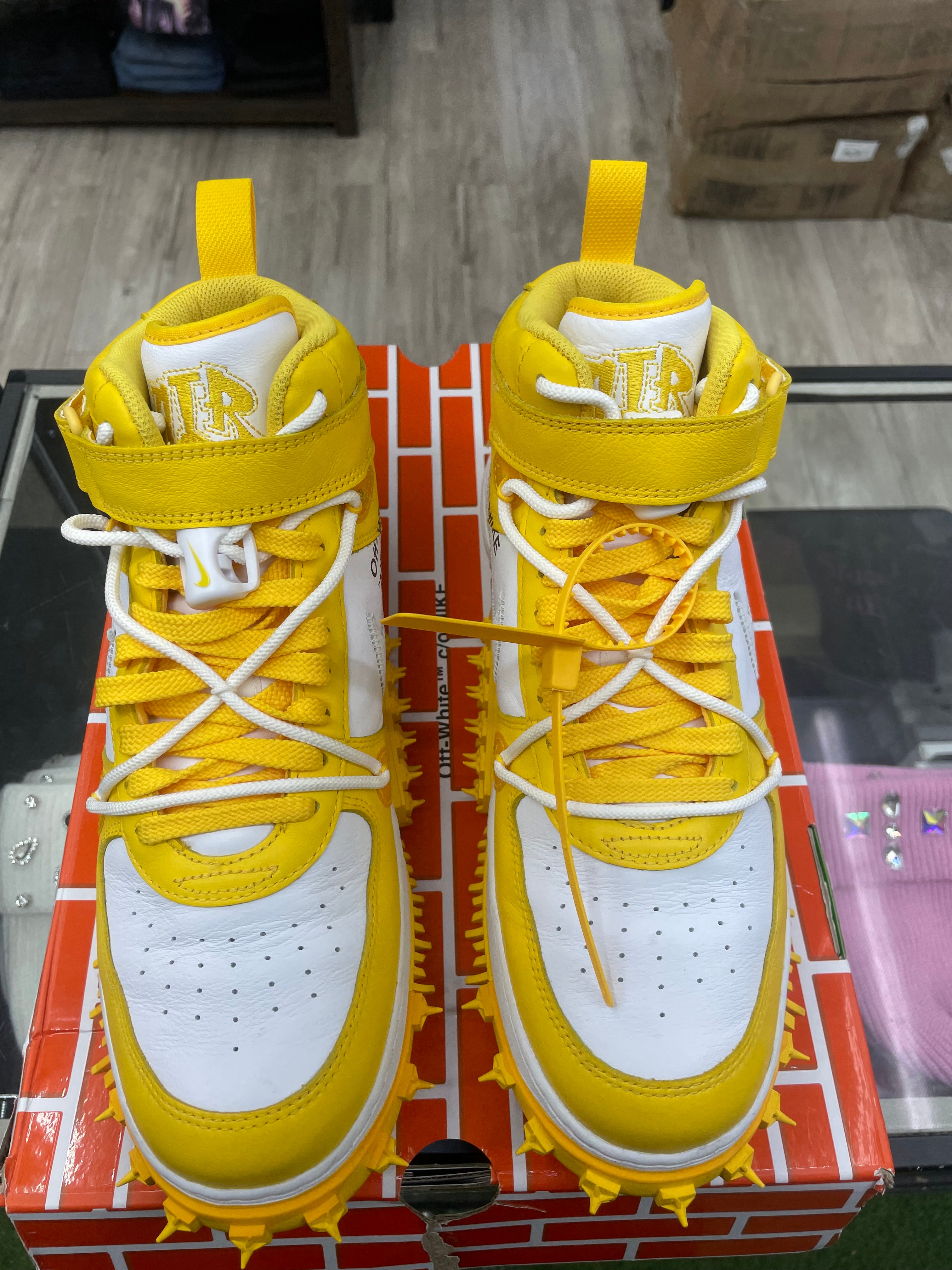 Nike Air Force 1 Mid “Off-White Varsity Maize” *Size 11 Preowned*