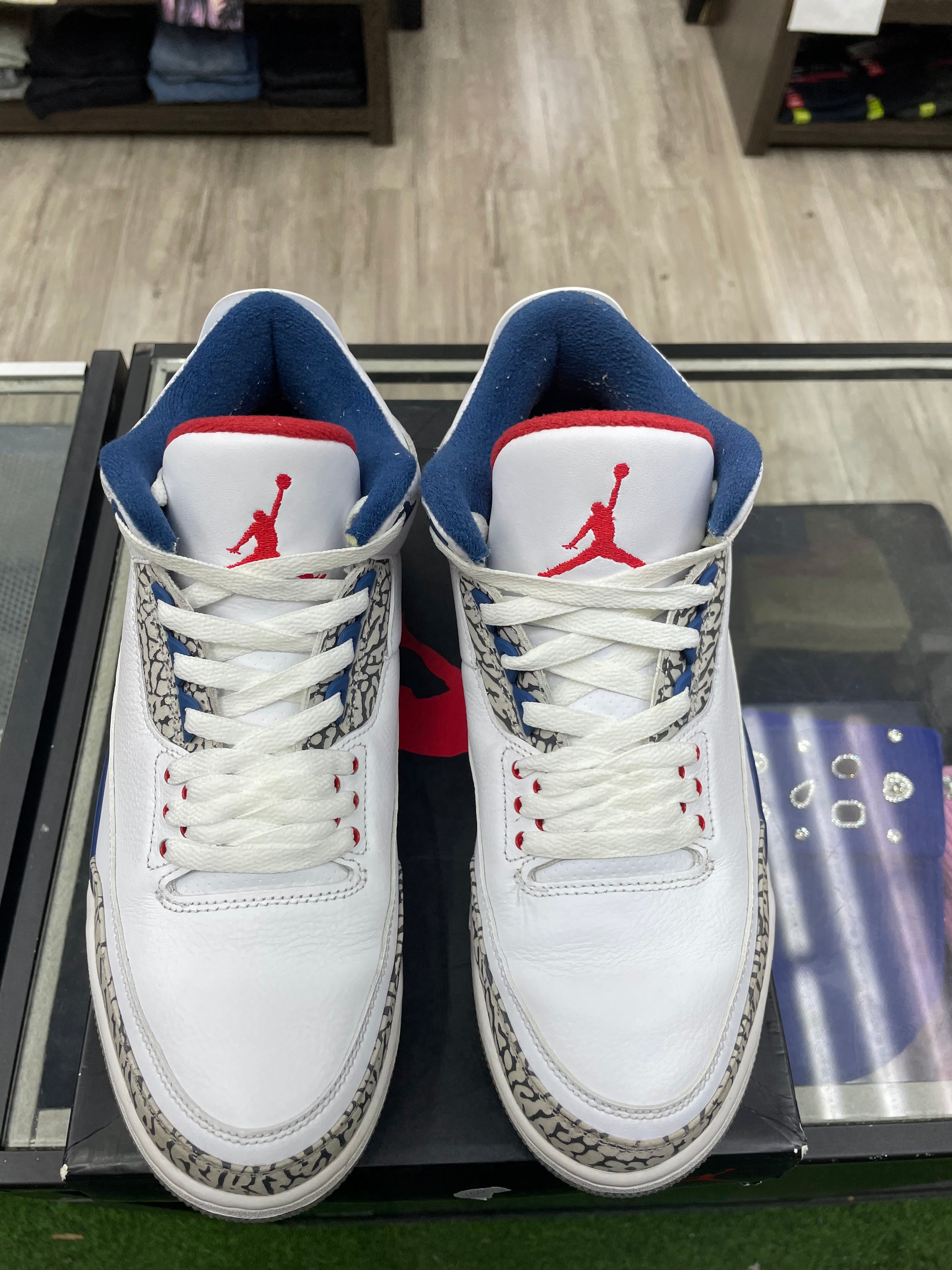 Air Jordan Retro 3 “True Blue” *Size 10 Preowned*