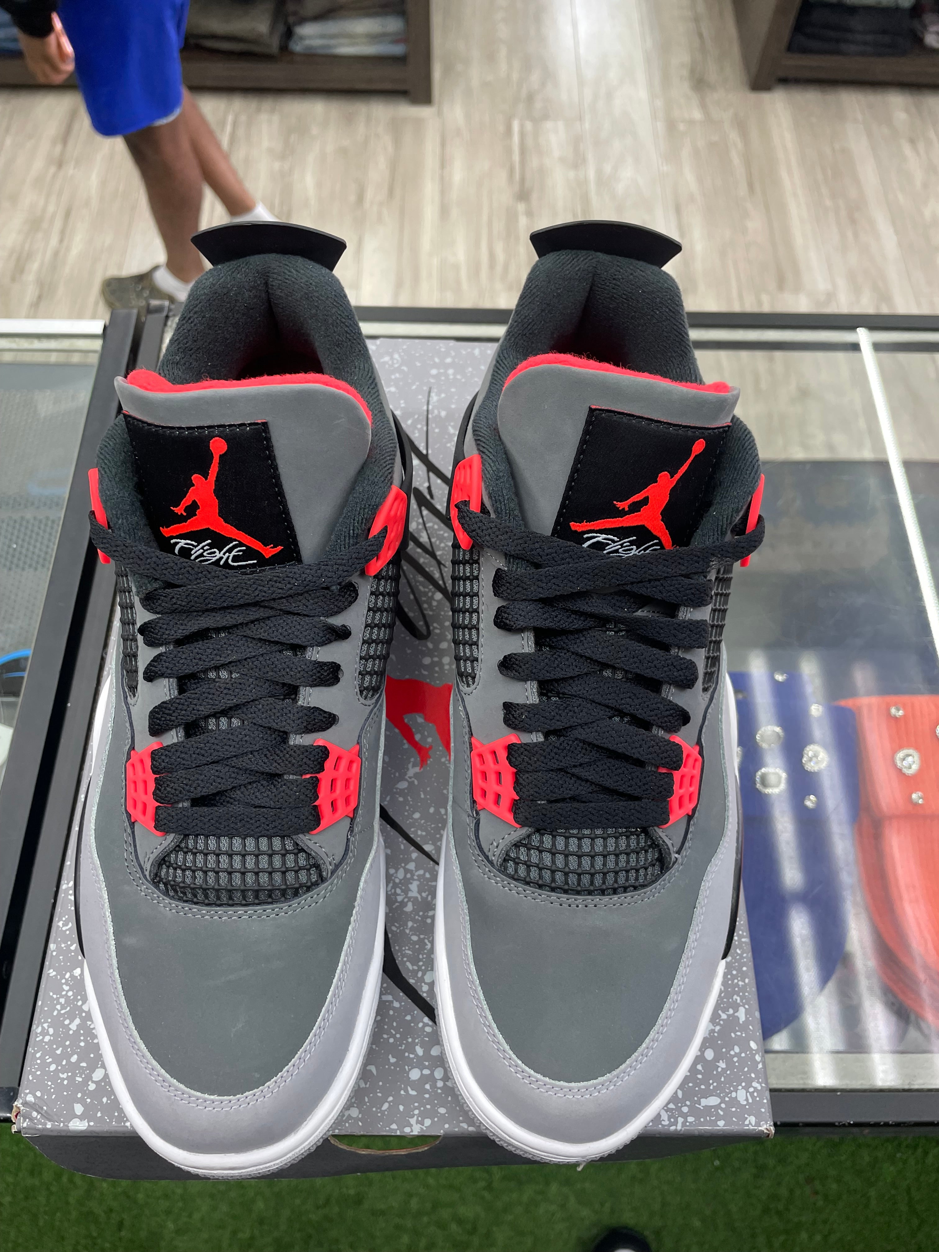 Air Jordan Retro 4 "Infared *Size 11 Preowned*