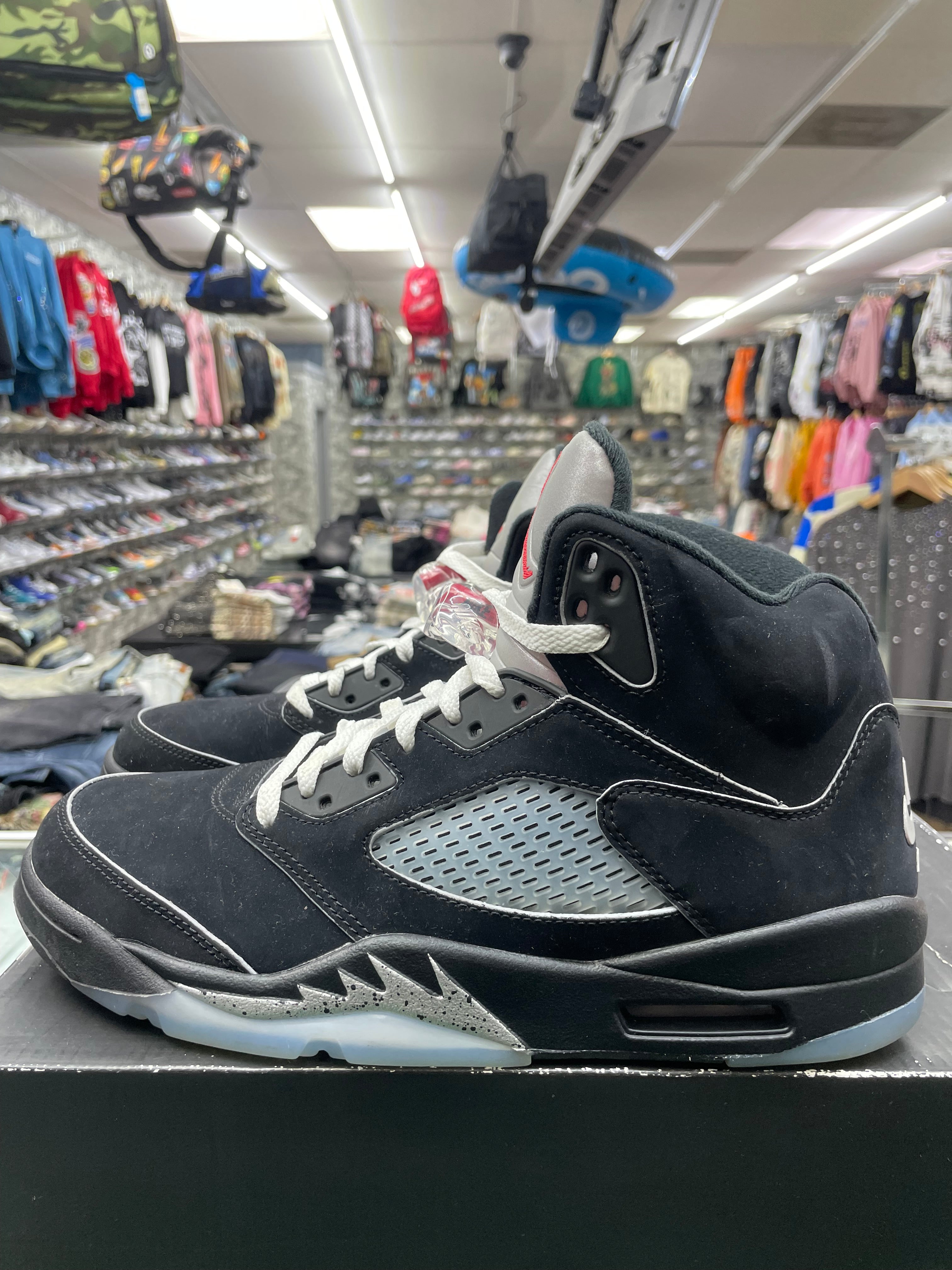 Air Jordan Retro 5 “Black Metallic Reimagined” *Size 10.5 Preowned*