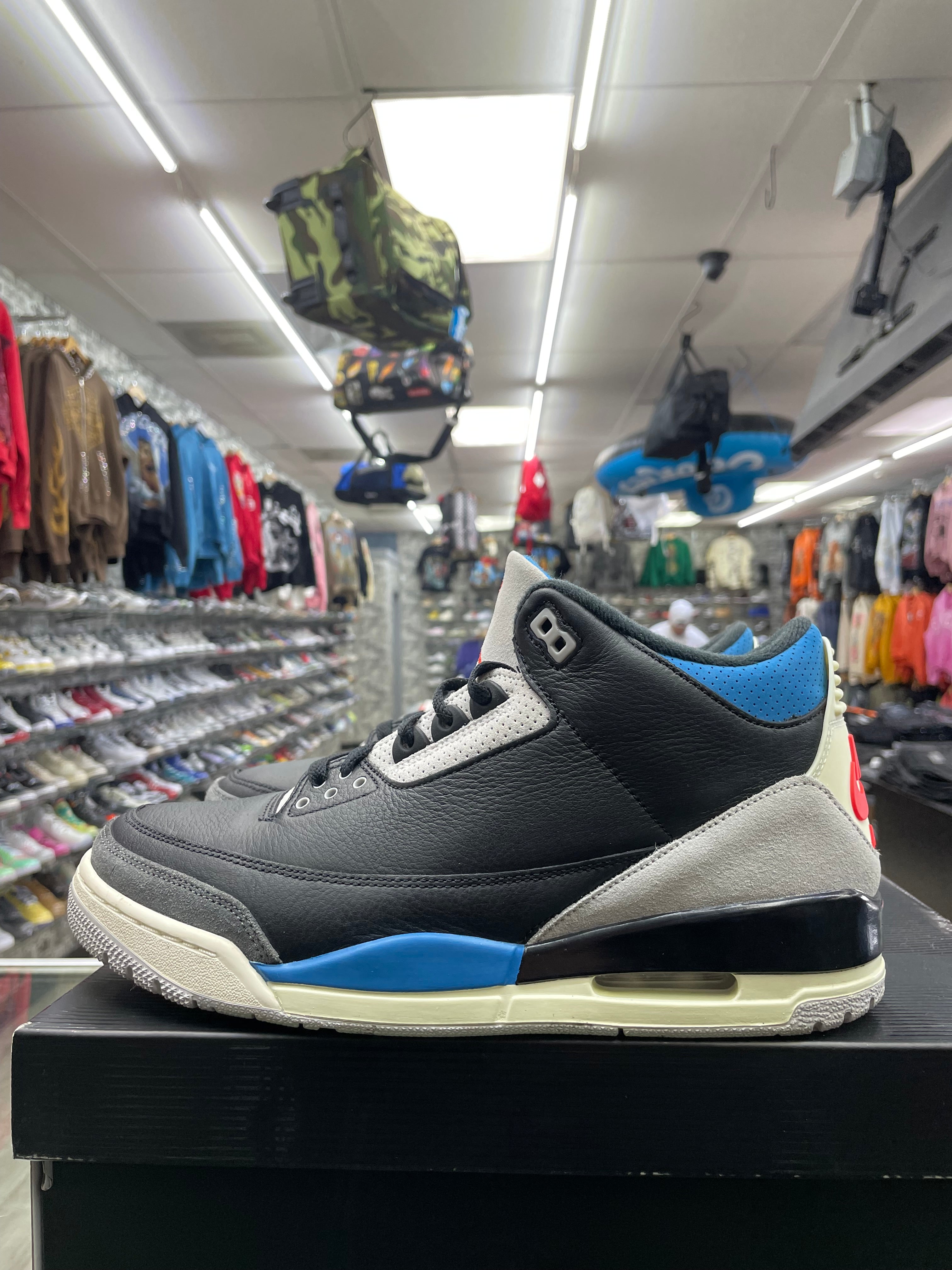 Air Jordan Retro 3 “Rare Air” *Size 11 Preowned*