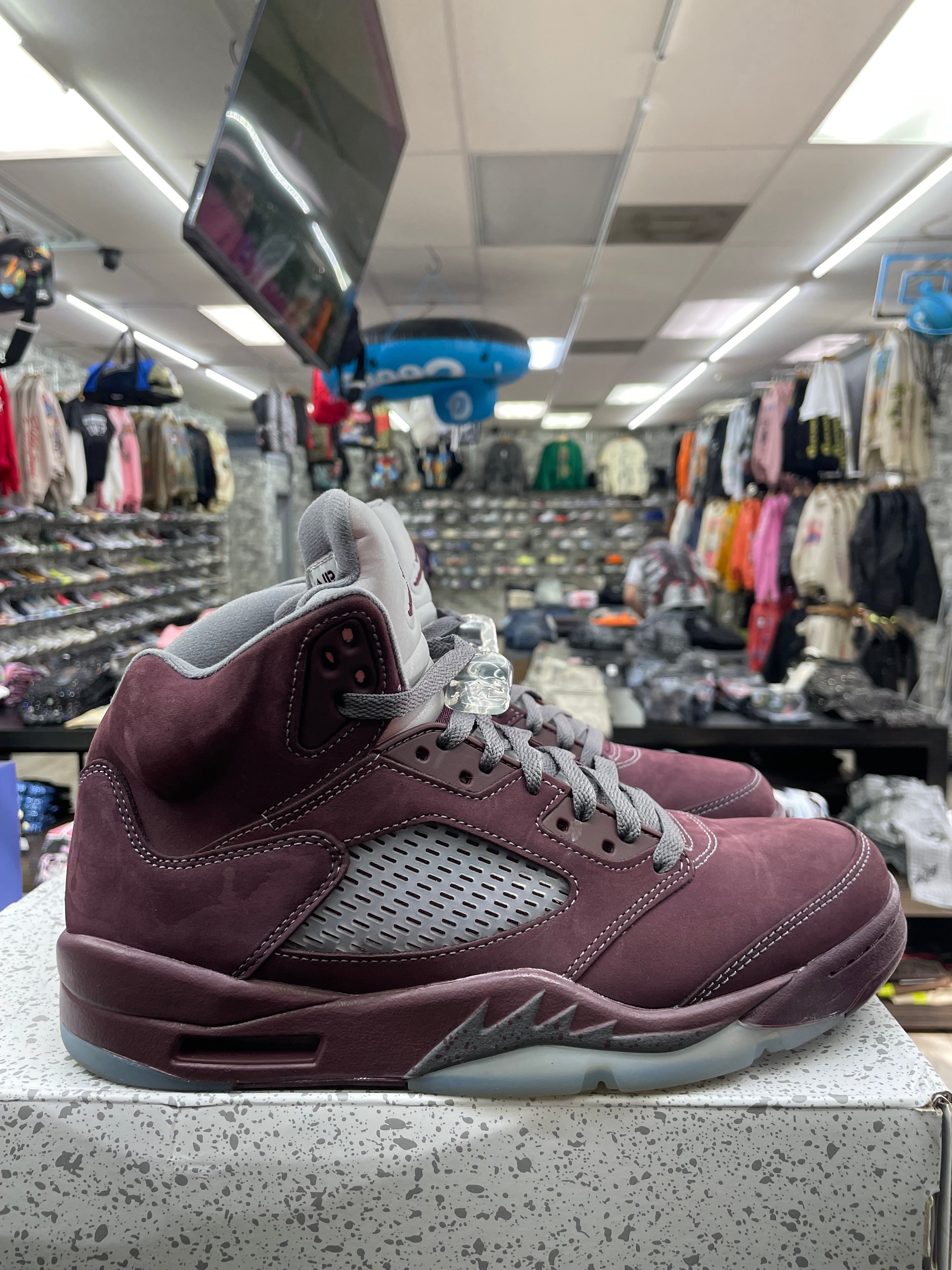 Air Jordan Retro 5 “Burgundy ” *Size 9.5 Preowned*